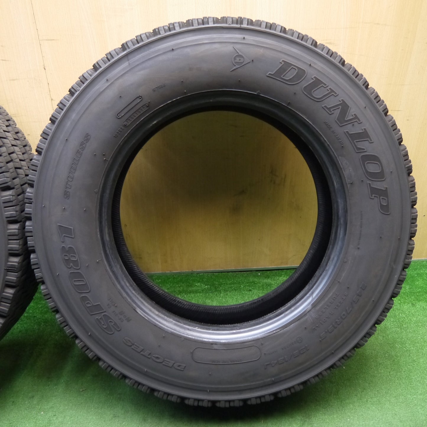 2本価格!23年★トラック タイヤ 245/70R19.5 136/134J スタッドレス ダンロップ デクテス SP081 19.5インチ★5062404KKスタ