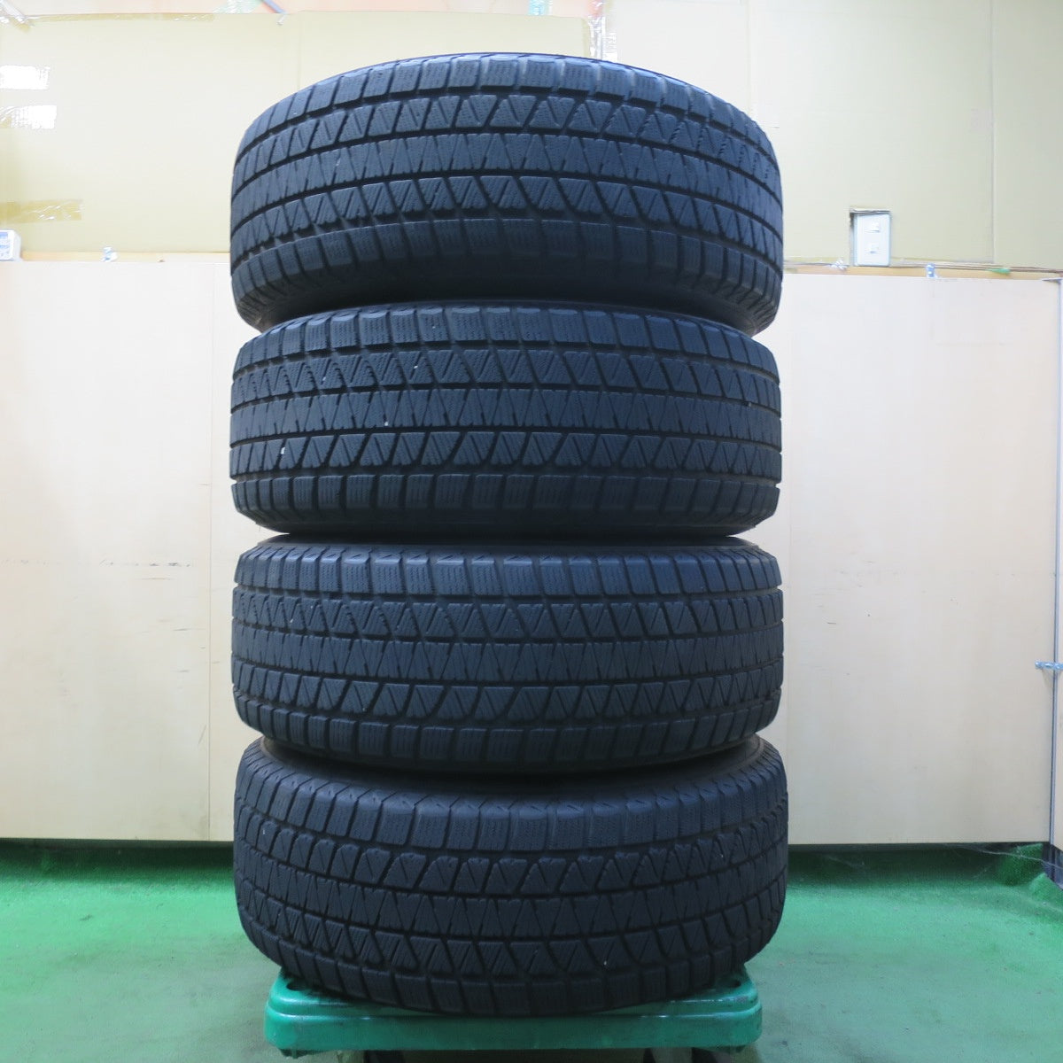 キレイ!21年★スタッドレス 265/65R17 ブリヂストン ブリザック DM-V3 KAZERA H301 カゼラ 17インチ PCD139.7/6H★5093001イス