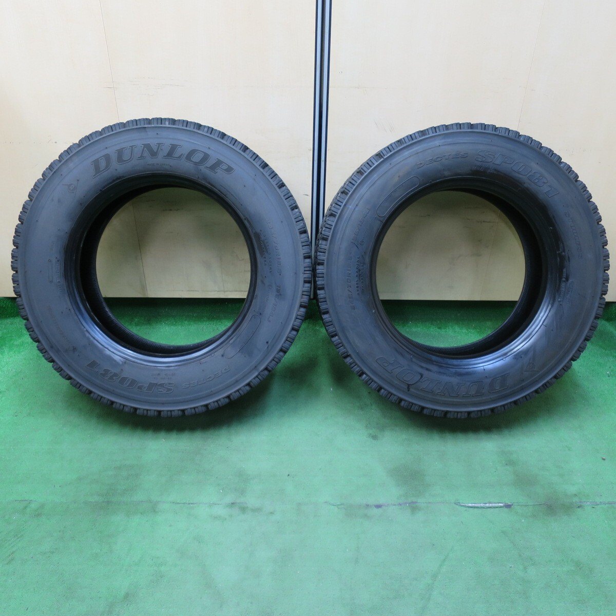 2本 23年★トラック タイヤ 245/70R19.5 136/134J スタッドレス ダンロップ デクテス SP081 DECTES 19.5インチ★5010613イスタ