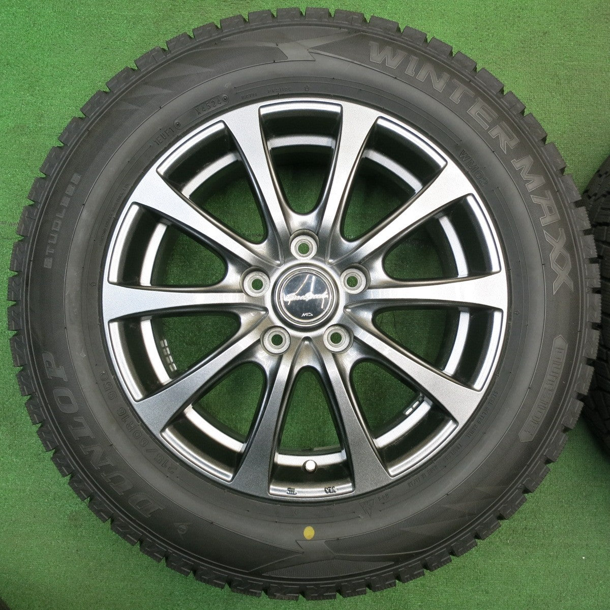 超バリ溝!24年!キレイ!ほぼ10分★スタッドレス 215/60R16 ダンロップ ウインターマックス WM02 EuroSpeed MiD ユーロスピード 16インチ PCD114.3/5H★5042602NJス
