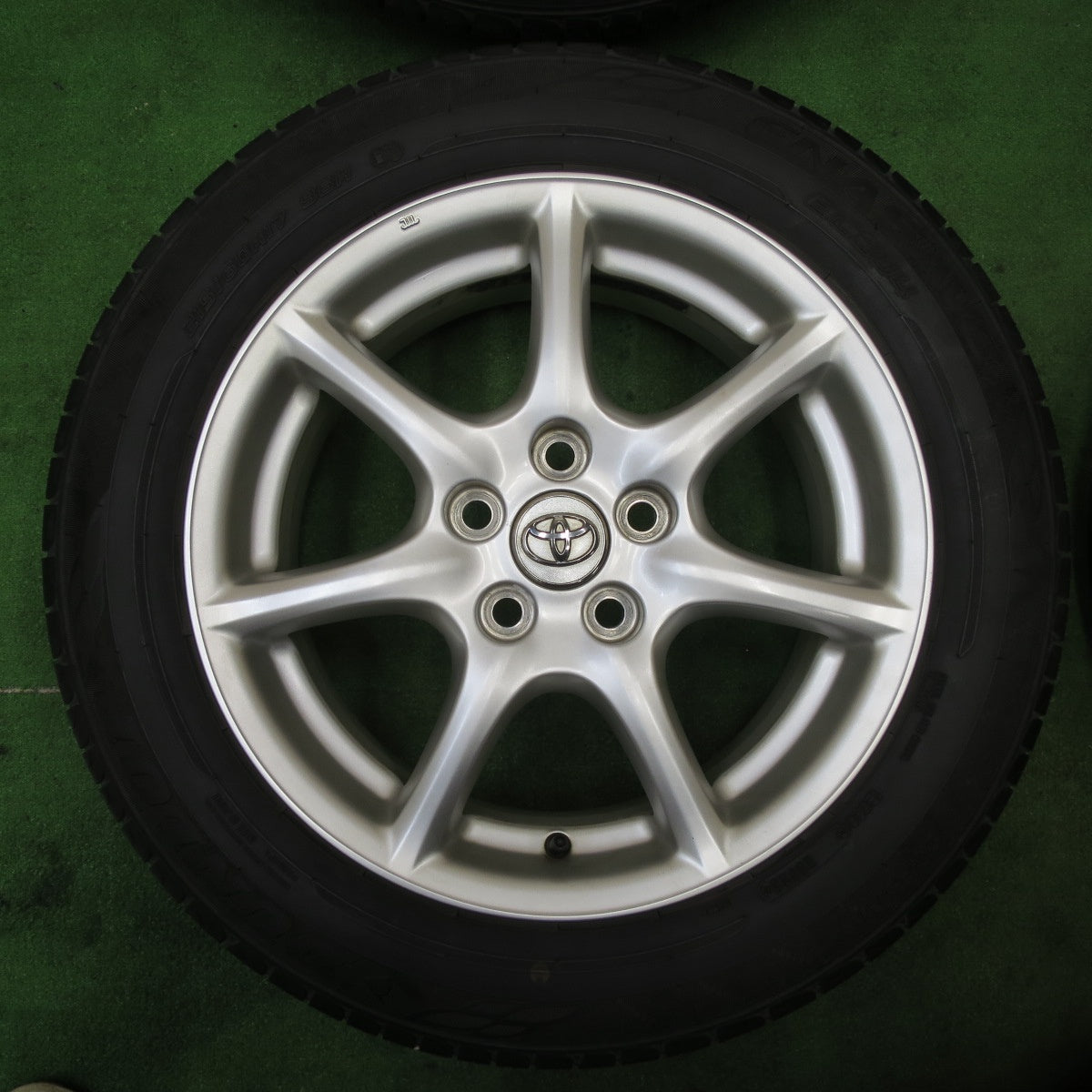 バリ溝!22年!キレイ!9.5分★トヨタ 50系 エスティマ 純正 215/60R17 ダンロップ エナセーブ EC204 17インチ PCD114.3/5H★5060704TTノ