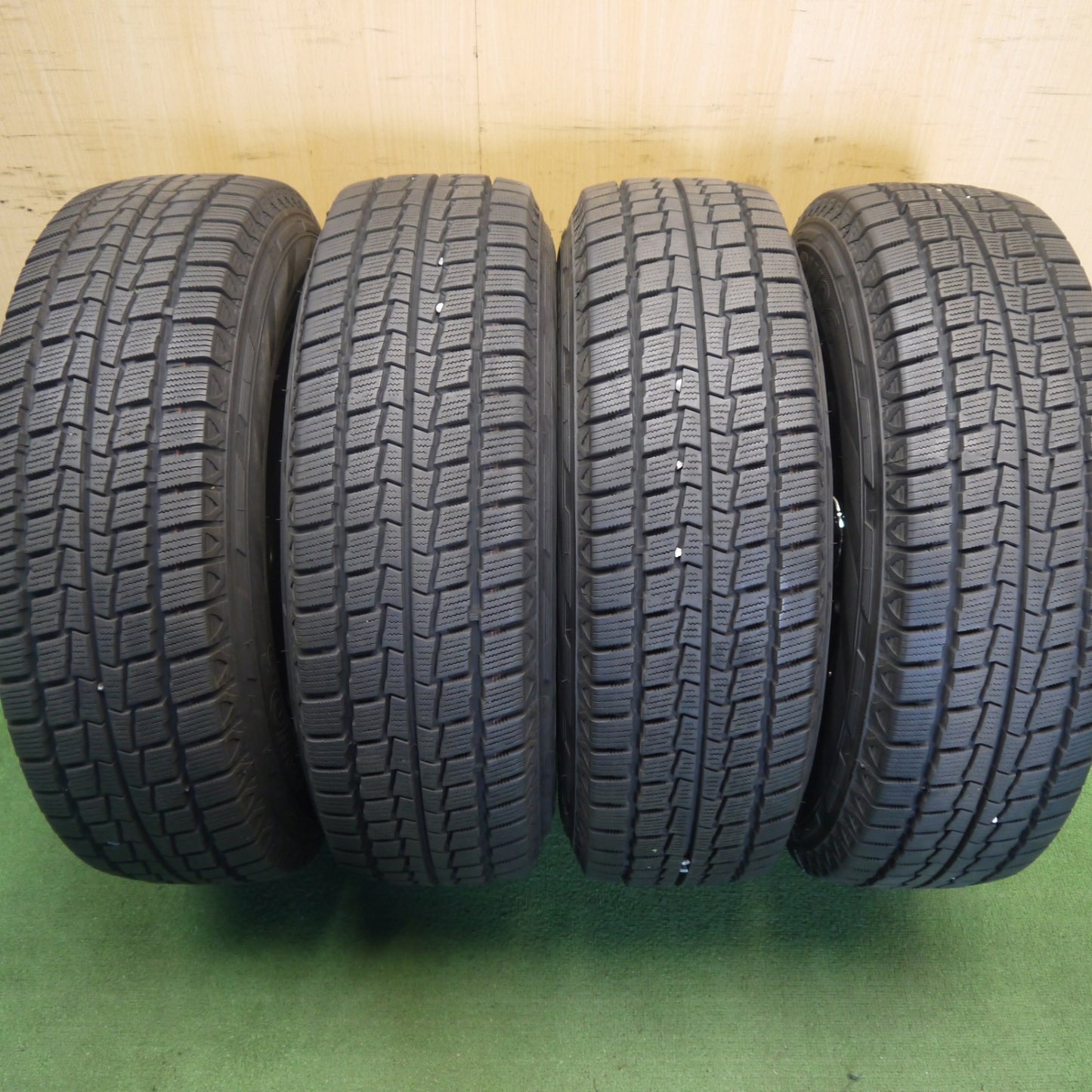 バリ溝!22年!キレイ!9.5分★スタッドレス 195/80R15 107/105L ハンコック ウインター RW06 DAYTONA デイトナ スチール 15インチ PCD139.7/6H★6060302Hス