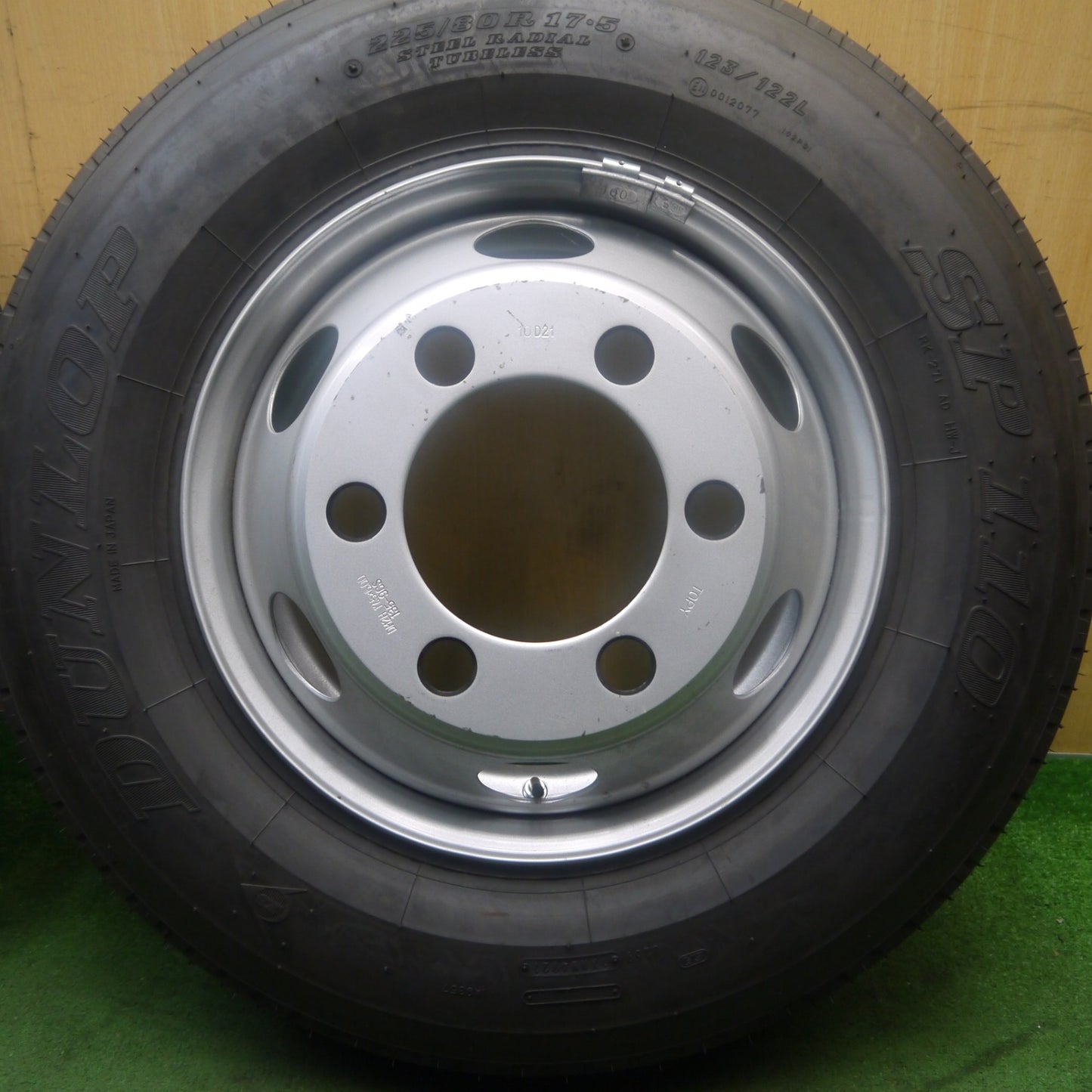 未使用!21年!2本★トラック 225/80R17.5 123/122L ダンロップ SP110 TOPY スチール ホイール 135-9CS PCD222.25/6H★5091903Hノ