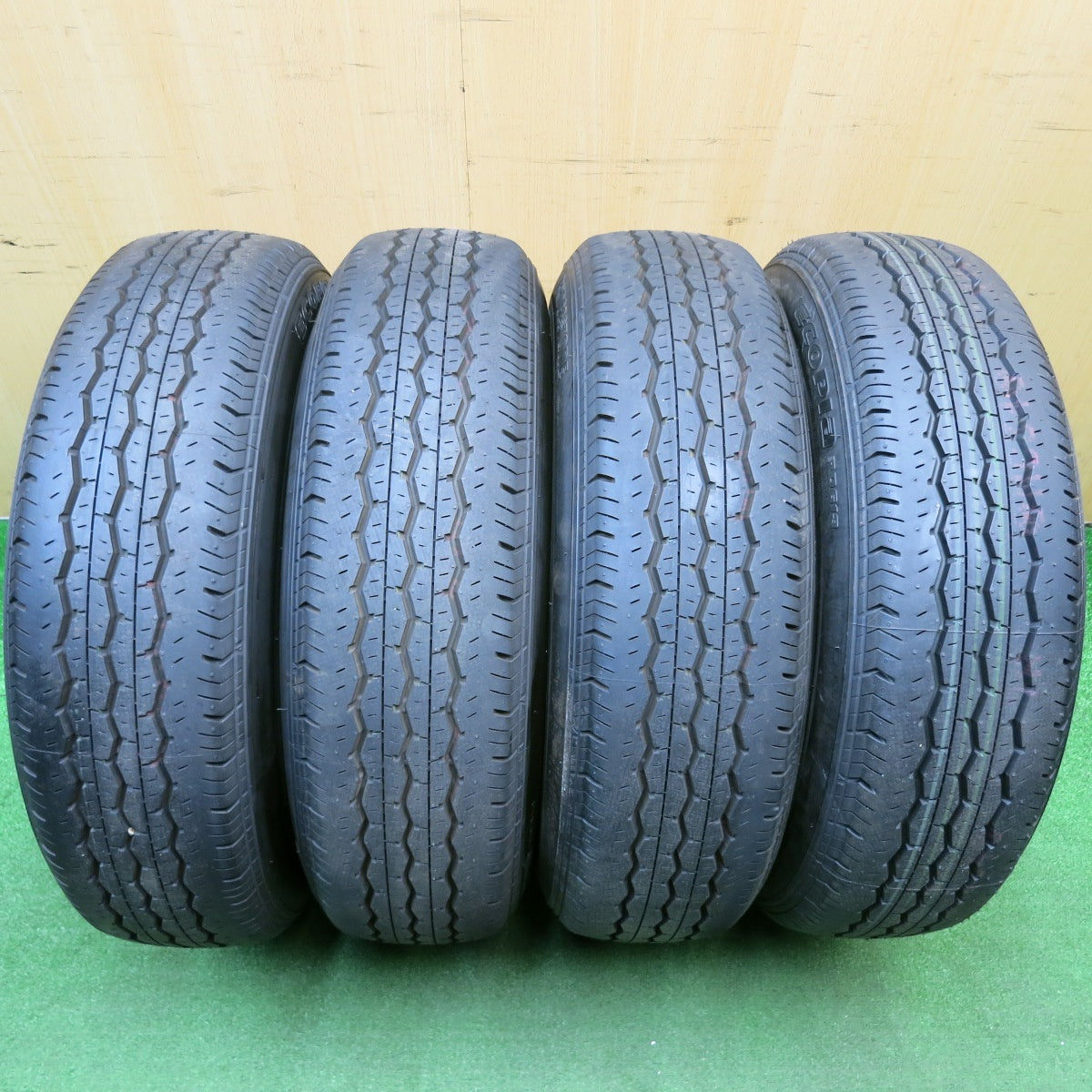 新車外し!23年★トヨタ ハイエース 純正 スチール 195/80R15 107/105N ブリヂストン エコピア RD613 15インチ PCD139.7/6H★6010307HAノ