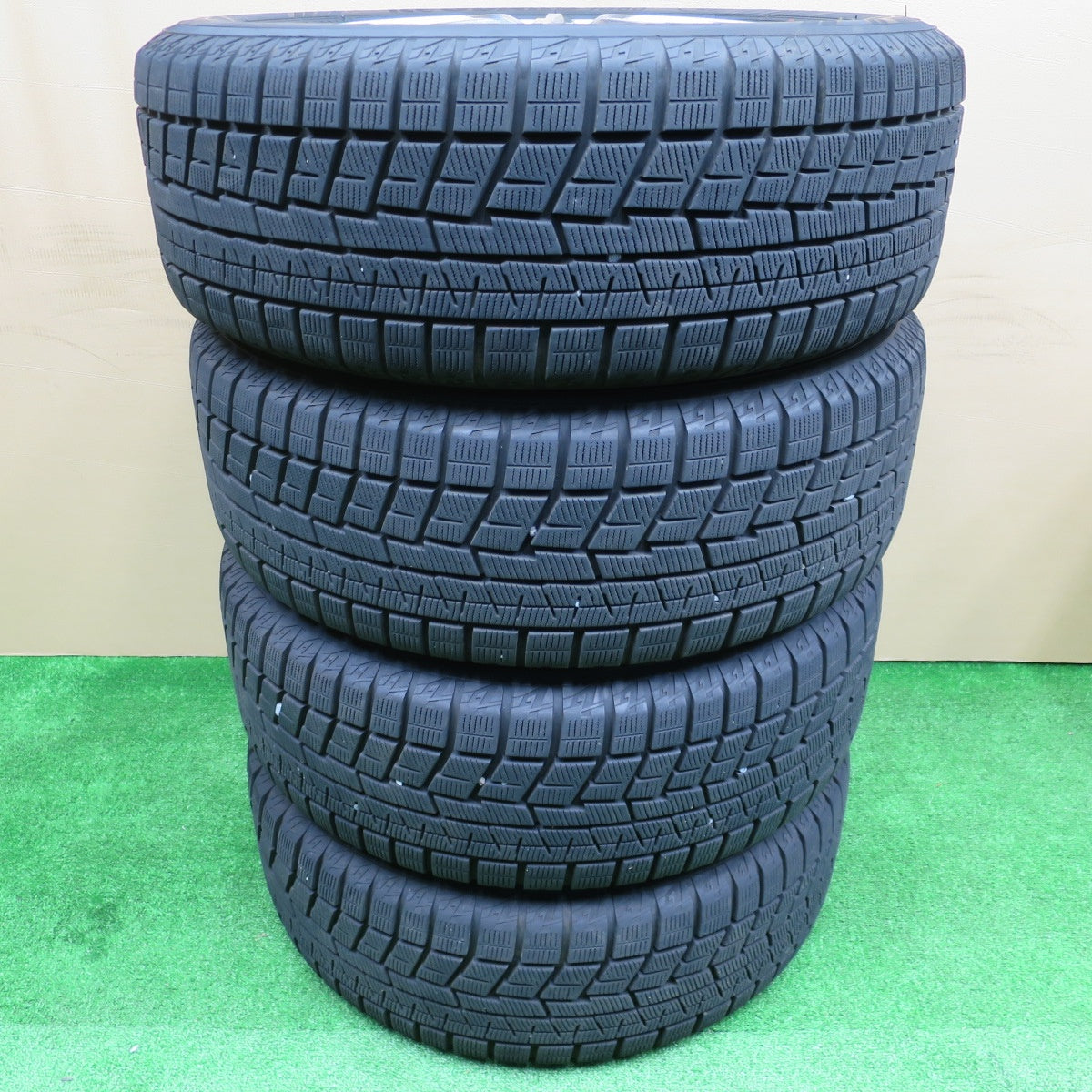バリ溝!23年!キレイ!9.5分★86 BRZ 等 205/55R16 スタッドレス ヨコハマ アイスガード iG60 Exceeder エクシーダー 16インチ PCD100/5H★5112901NKス