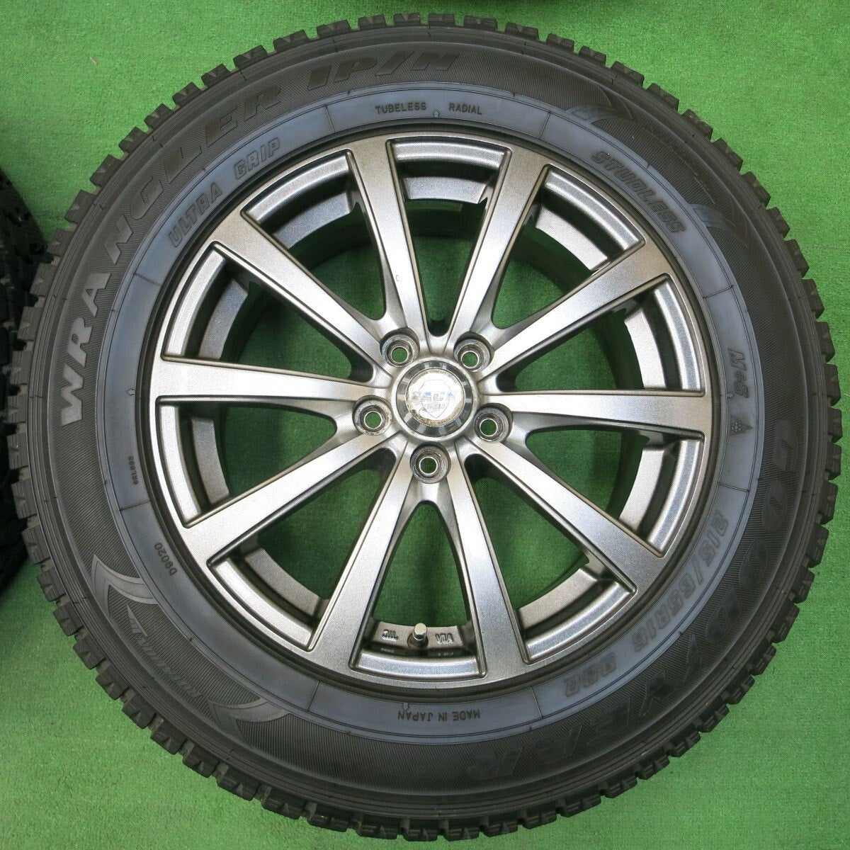 バリ溝!9分★フォレスター等 215/65R16 スタッドレス グッドイヤー ラングラー IP/N ZACK JP-110 PCD100/5H★4042401イス