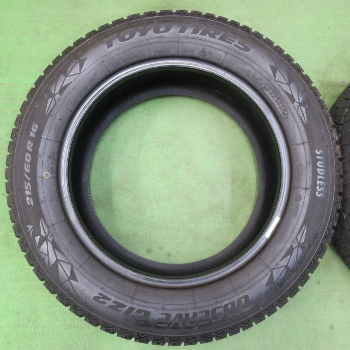 バリ溝!9.5分★スタッドレス 215/60R16 トーヨー オブザーブ GIZ2 タイヤ 16インチ クラウン ヴェゼル オデッセイ 等★5012906イスタ