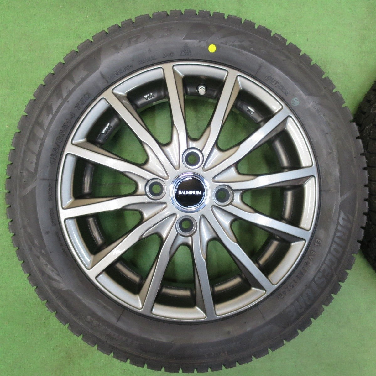 未使用!24年★スタッドレス 155/65R14 ブリヂストン ブリザック VRX3 BALMINUM バルミナ 14インチ PCD100/4H★4122703イス