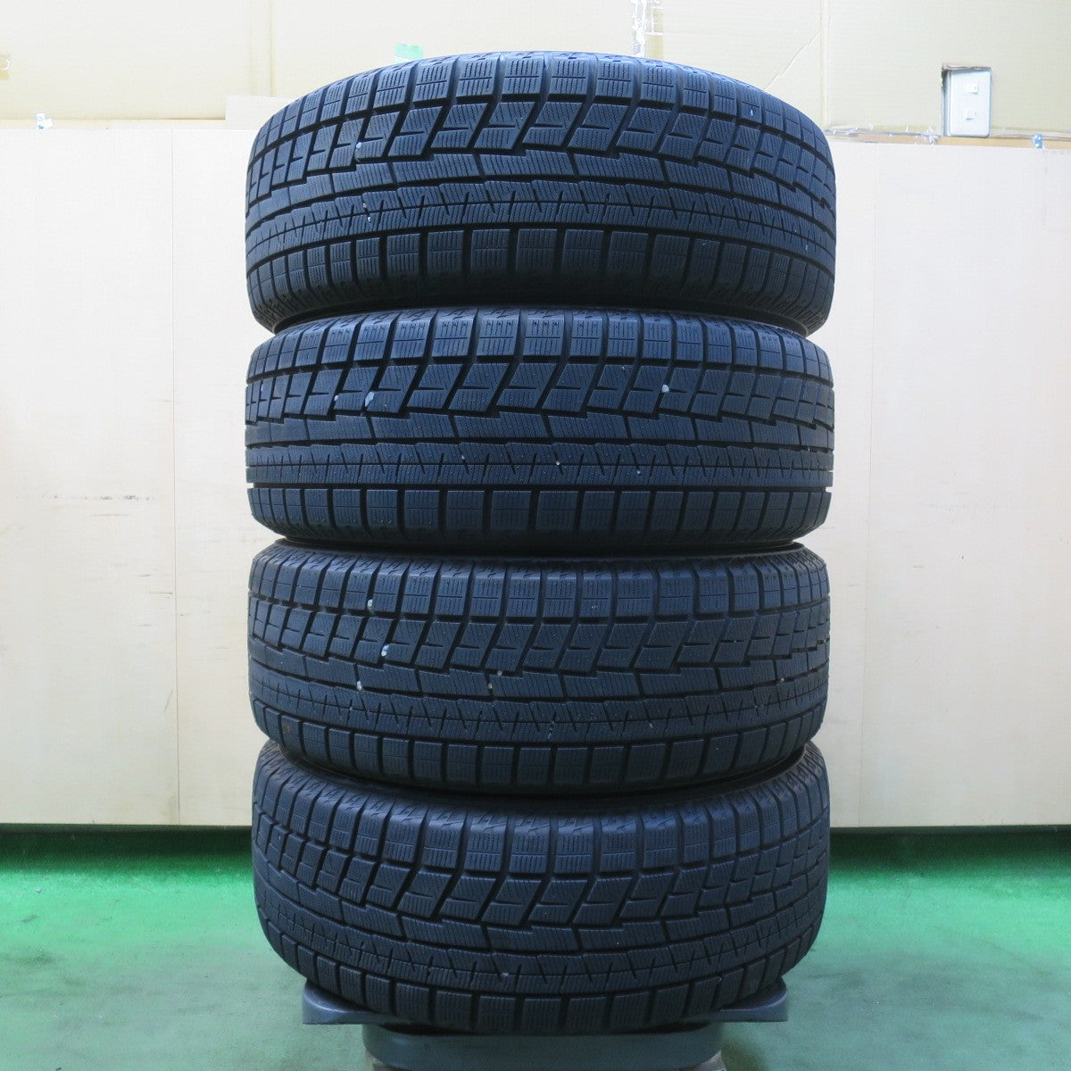 バリ溝!22年!ほぼ10分★ボルボ S40 V50 等 純正 205/55R16 スタッドレス ヨコハマ アイスガード iG60 16インチ PCD108/5H★5110402イス