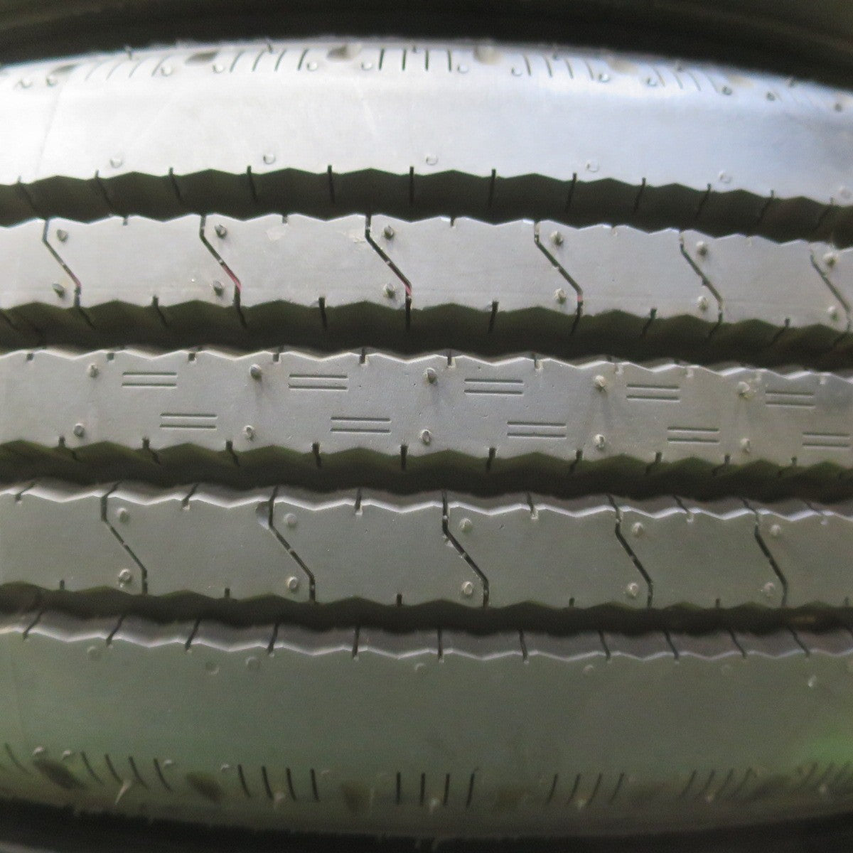 新車外し!24年!6本★トラック タイヤ 205/75R16 113/111N ヨコハマ SUPER STEEL RY108B 16インチ★6062602イノタ