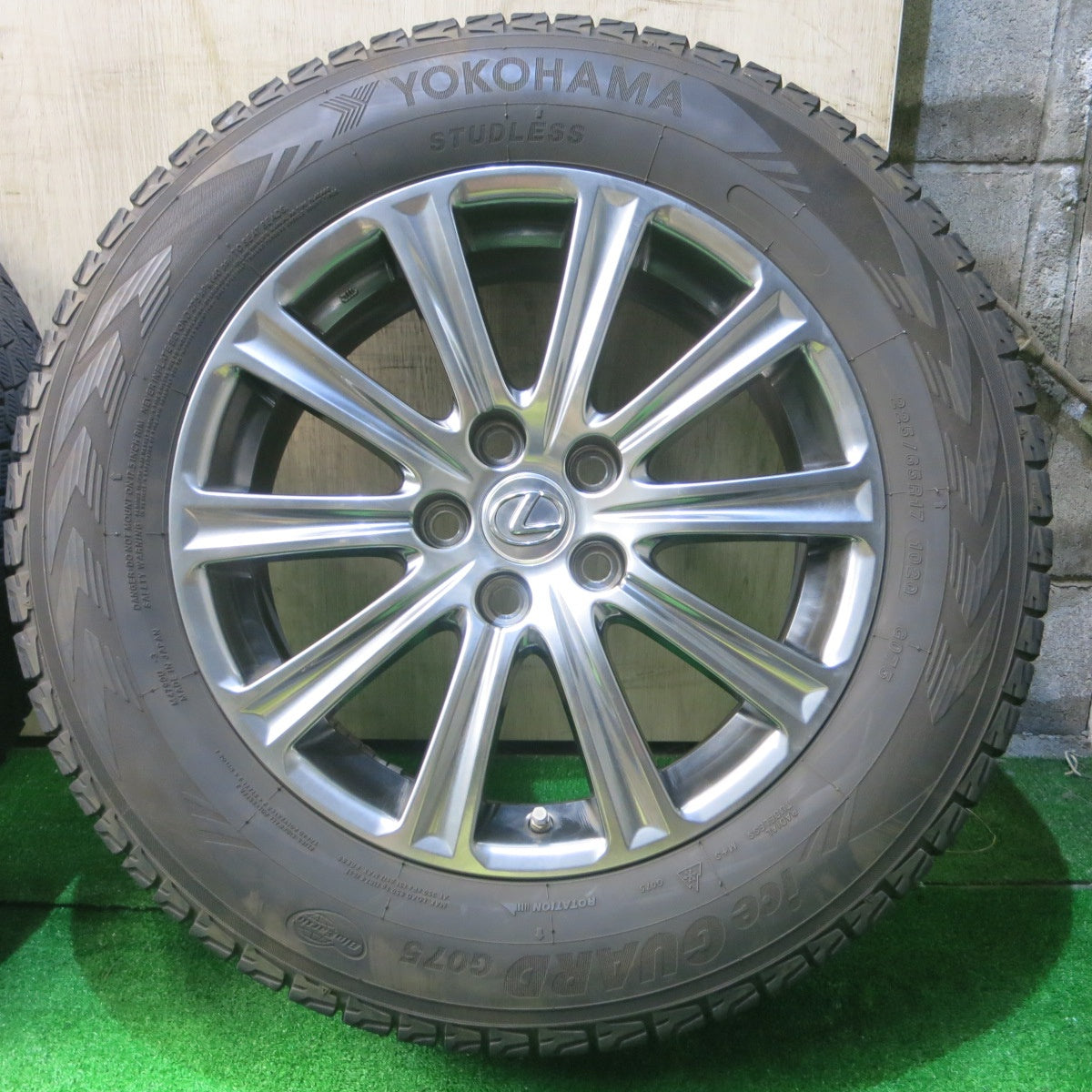 センサー付!キレイ★レクサス NX 純正 225/65R17 スタッドレス ヨコハマ アイスガード G075 17インチ PCD114.3/5H★5051705NJス