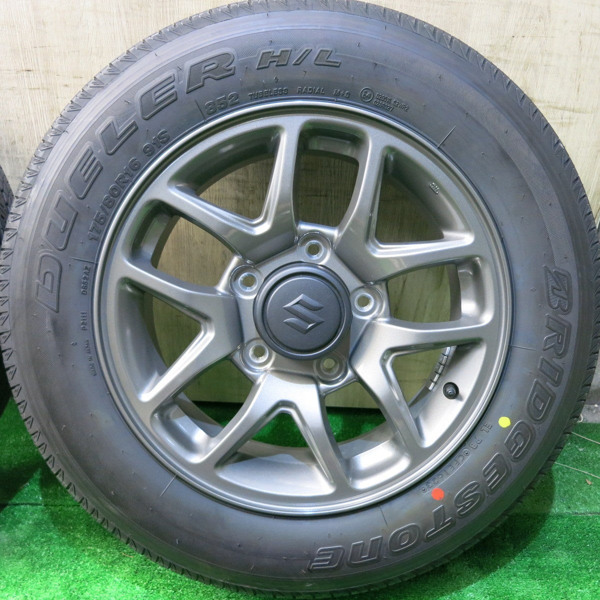 新車外し!23年★スズキ JB64 ジムニー 純正 175/80R16 ブリヂストン デューラー H/L 852 16インチ PCD139.7/5H★5050208HAノ
