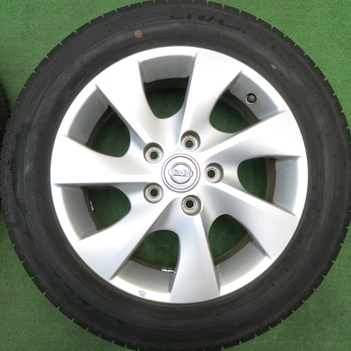 バリ溝!21年!9.5分★日産 C26 セレナ 純正 195/60R16 ダンロップ エナセーブ RV505 16インチ PCD114.3/5H★5042710HAノ