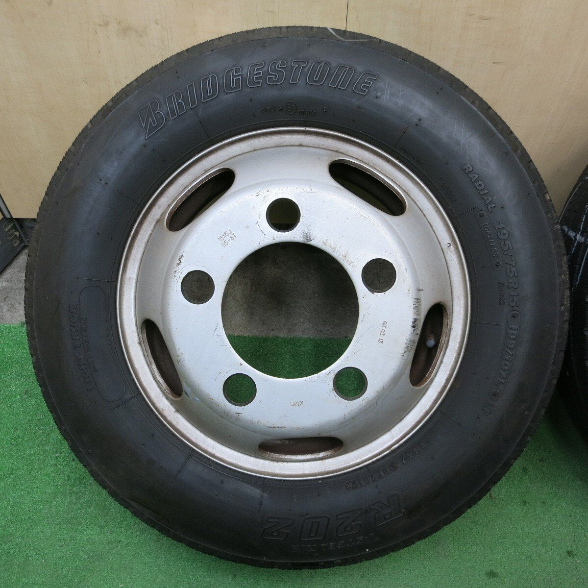 6本価格★トラック タイヤ 195/75R15 109/107L ブリヂストン R202 KWC 115-8T スチール 15インチ PCD208/5H★5021203ナノ