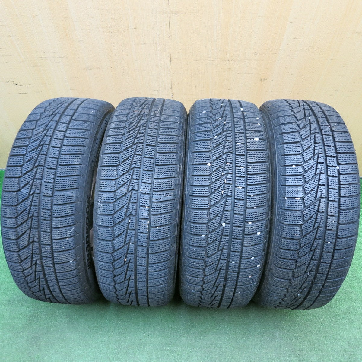 バリ溝!9.5分★スバル レガシィ 純正 205/55R16 スタッドレス ハンコック ウインター アイセプト IZ2A 16インチ PCD100/5H★6032806HAス