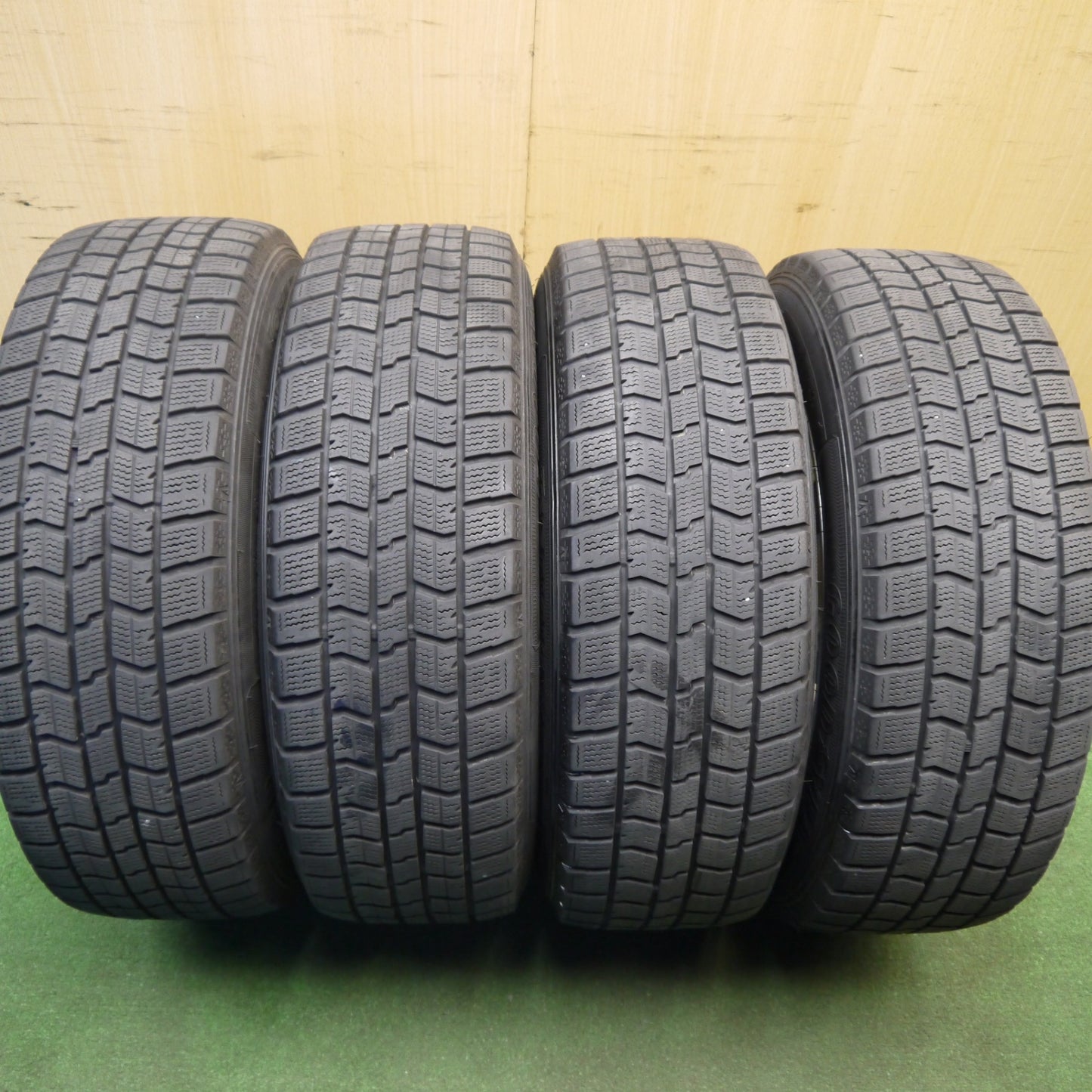 4本価格★スタッドレス 195/60R16 グッドイヤー アイスナビ7 ravrion RS01 ラブリオン 16インチ PCD114.3/5H★6031004Hス