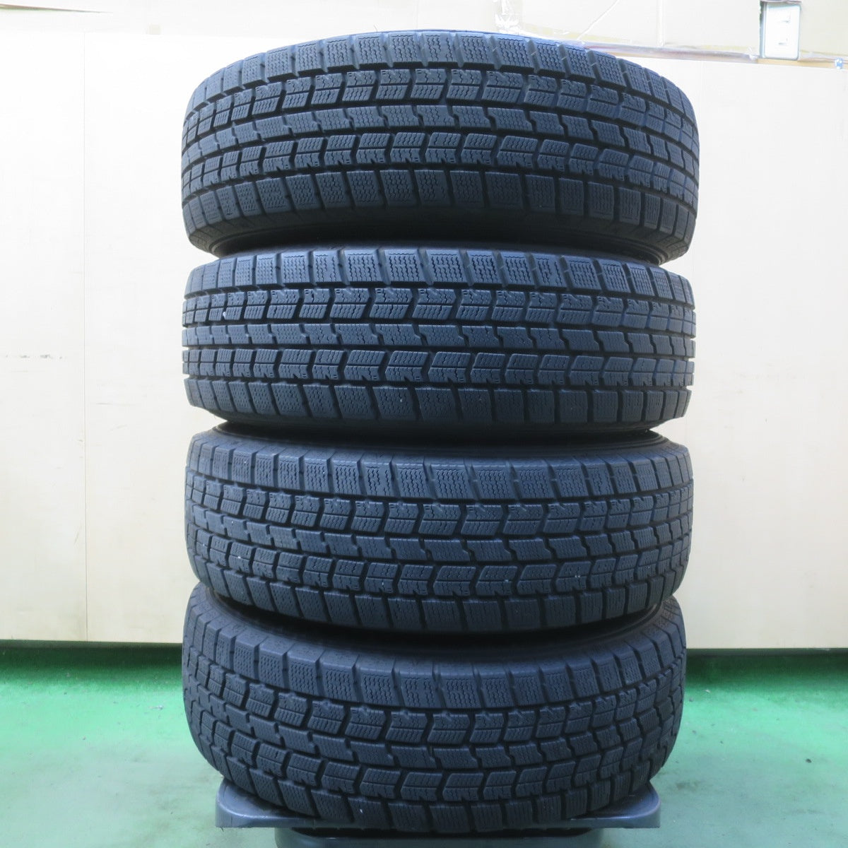 バリ溝!キレイ!9分◎スタッドレス 185/70R14 グッドイヤー アイスナビ7 SCHNEIDER ATECH シュナイダー 14インチ PCD100/4H◎6102013イス