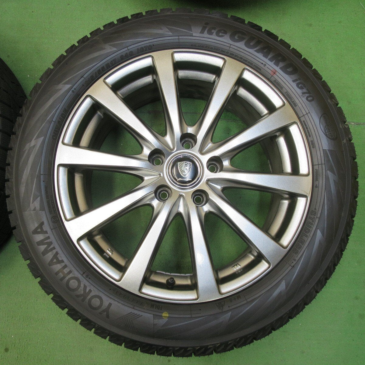 タイヤほぼ未使用!21年★スタッドレス 215/55R17 ヨコハマ アイスガード iG70 MANARAY SPORT マナレイ スポーツ 17インチ PCD114.3/5H★5032809イス