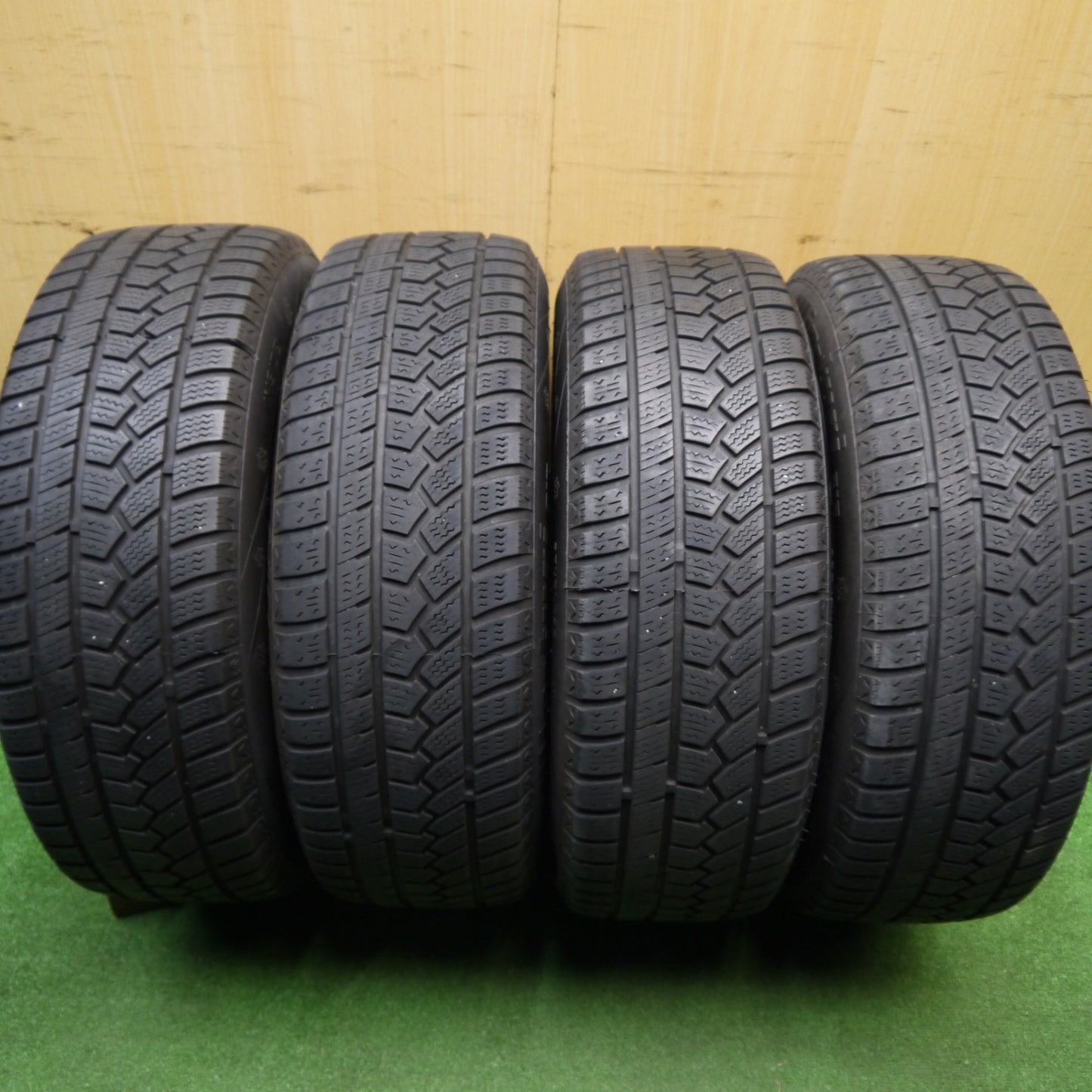 4本価格★スタッドレス 215/60R16 ハイフライ Win-turi 212 Verthandi ヴェルサンディ ヴェルザンディ 16インチ PCD114.3/5H★5112102Hス