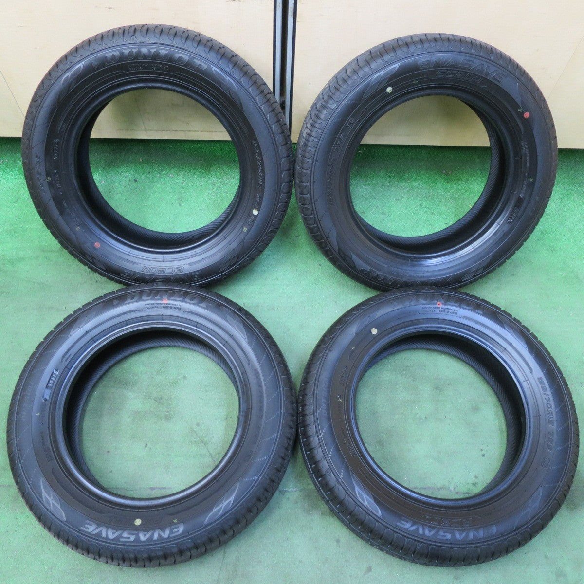 新車外し!23年★155/70R13 ダンロップ エナセーブ EC204 タイヤ 13インチ エブリイ バモス タウンボックス ネイキッド ミラ 等★5090408イノタ