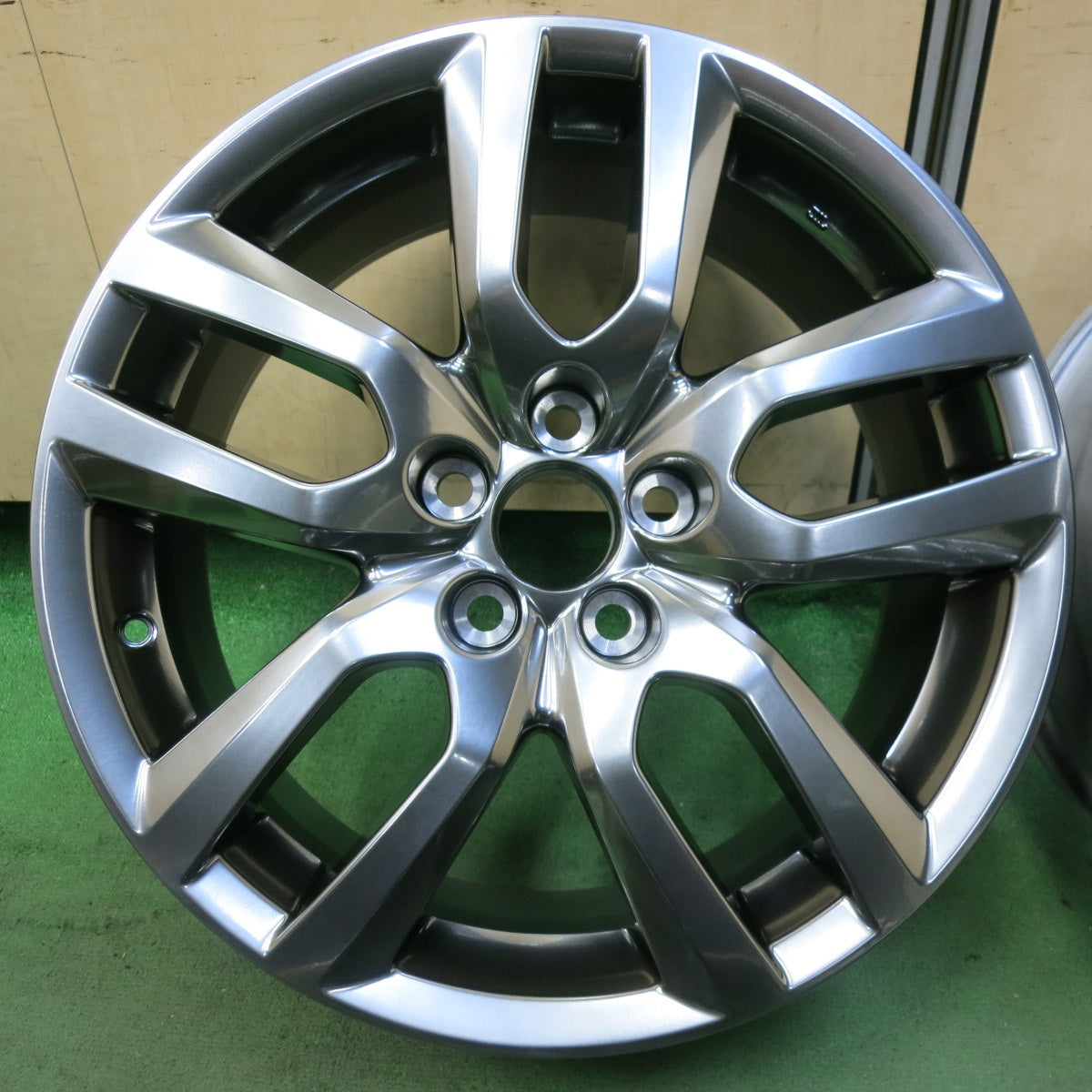 新車外し★レクサス NX バージョンL 純正 ホイール 18インチ 18×7.5J PCD114.3/5H★5073002SYホ