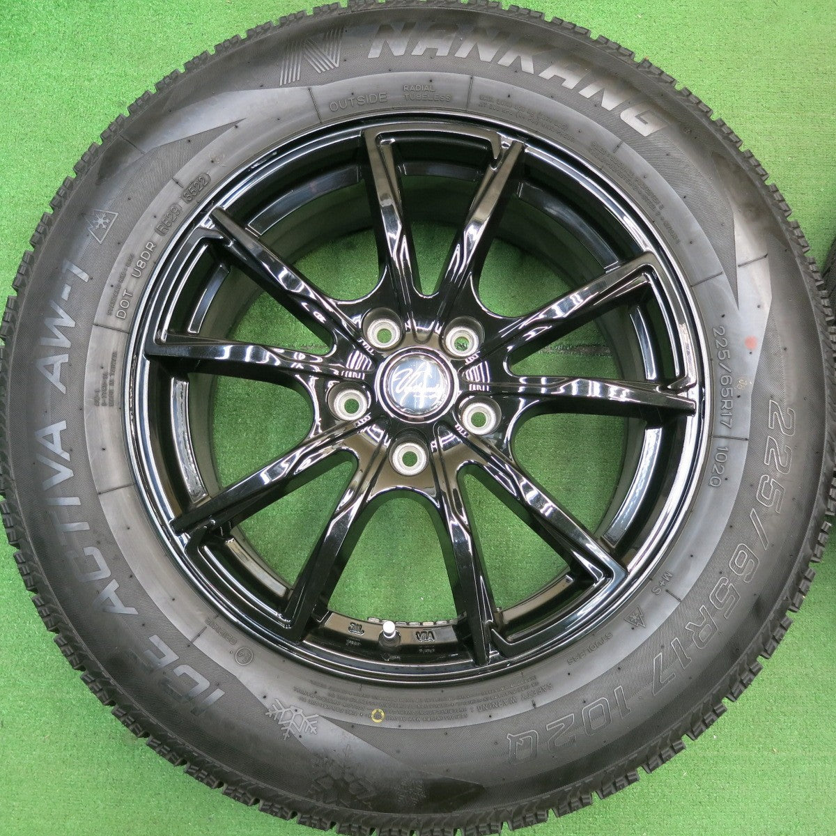 バリ溝!22年!ほぼ10分★スタッドレス 225/65R17 ナンカン アイスアクティバ AW-1 Verthandi ヴェルサンディ ヴェルザンディ 17インチ PCD114.3/5H★5051108HAス
