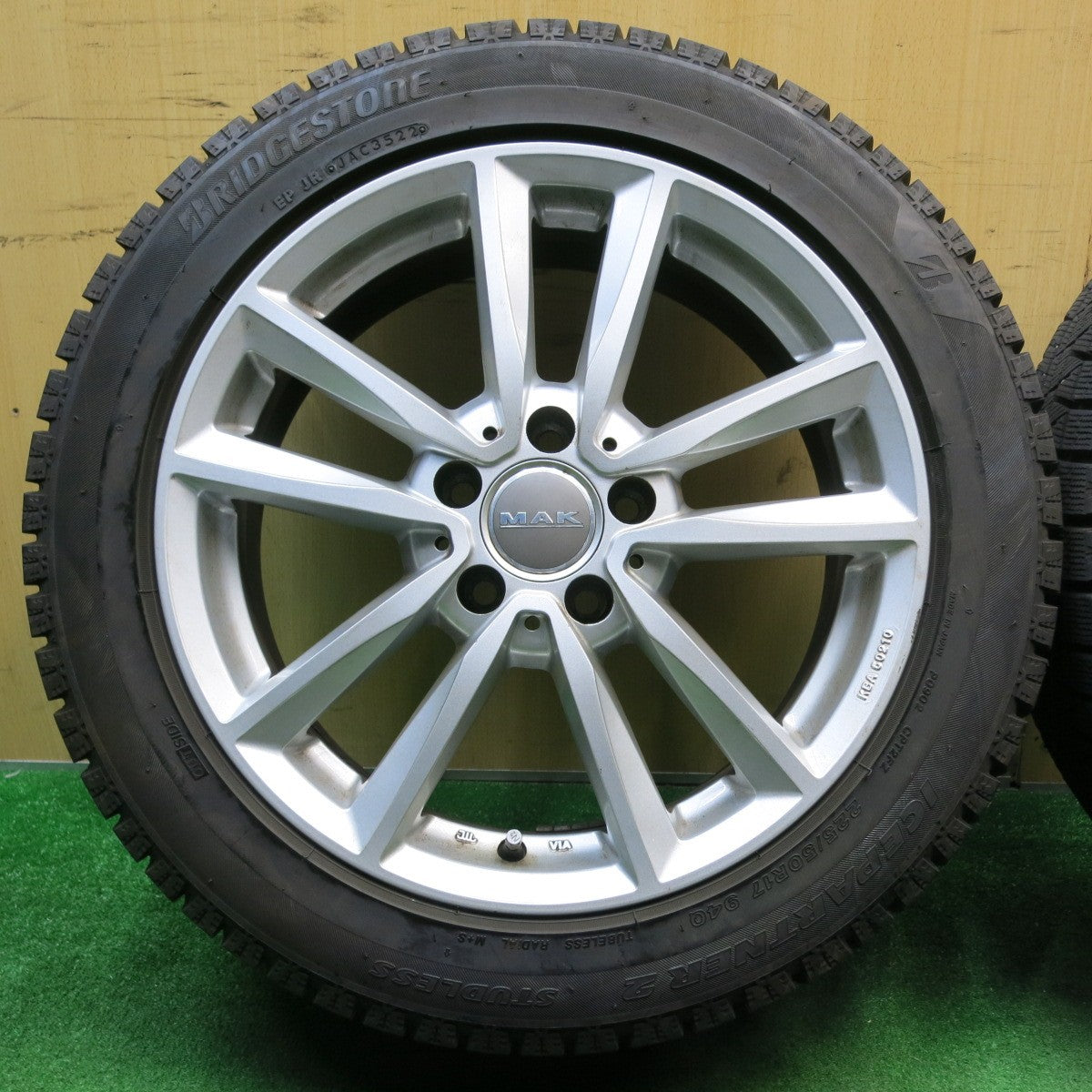 バリ溝!22年!キレイ!9.5分★ベンツ 等 MAK BREMEN 225/50R17 スタッドレス ブリヂストン アイスパートナー2 ブレーメン 17インチ PCD112/5H★5051201NJス