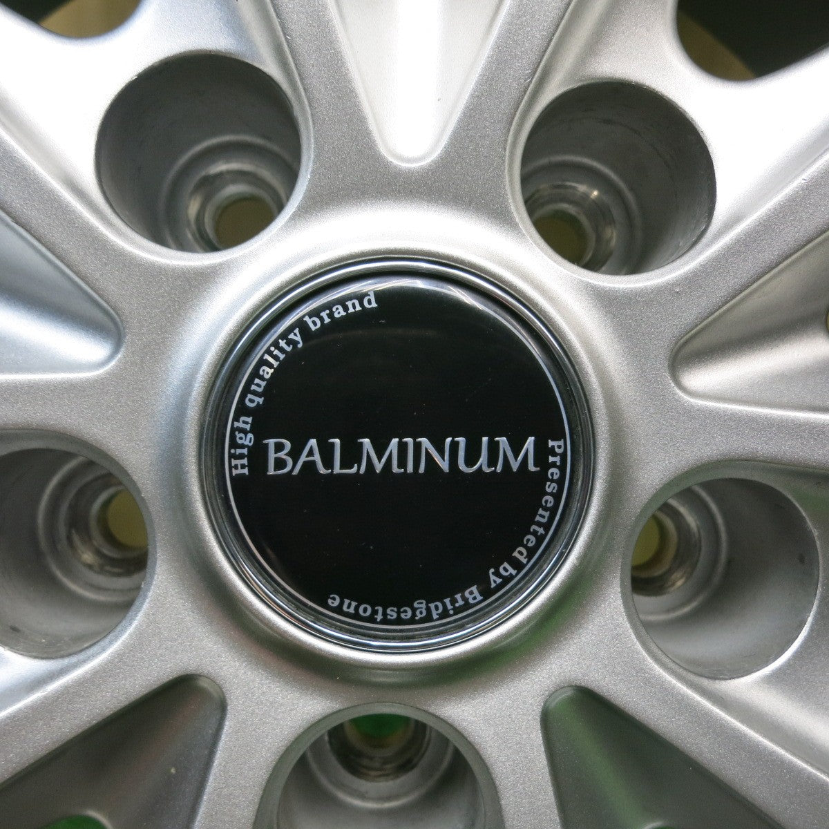 バリ溝!22年!キレイ!9.5分★スタッドレス 215/55R17 ブリヂストン ブリザック VRX2 BALMINUM バルミナ 17インチ PCD114.3/5H★5070109HAス