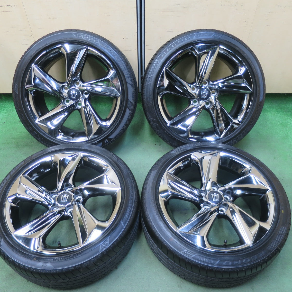 新車外し★トヨタ 220系 クラウン RS 純正 225/45R18 ブリヂストン レグノ GR001 18インチ PCD114.3/5H★5111305TTノ