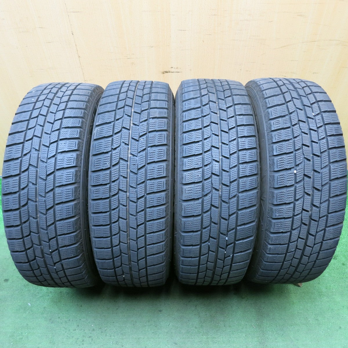 バリ溝!キレイ!8.5分★スタッドレス 205/60R16 グッドイヤー アイスナビ6 NIRVANA NV ニルバーナ ニルヴァーナ 16インチ PCD114.3/5H★5081011HAス