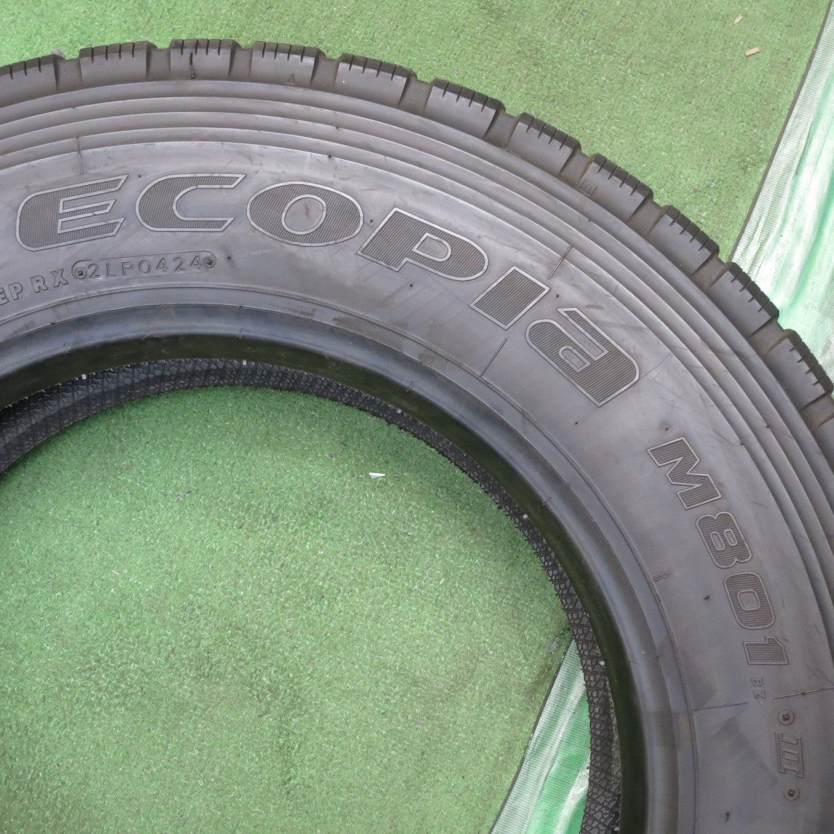 ほぼ未使用!24年!1本◎トラック タイヤ 245/70R19.5 136/134J ブリヂストン エコピア M801 Ⅱ ミックス オールシーズン 19.5インチ◎6101405KKスタ