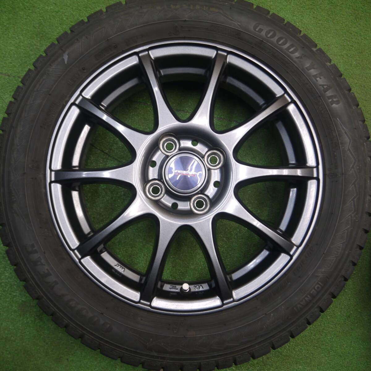 バリ溝!21年!キレイ!9分★スタッドレス 165/65R15 グッドイヤー アイスナビ8 VELVA CHARGE ヴェルヴァ 15インチ ソリオ ハスラー 等 PCD100/4H★5030502Hス
