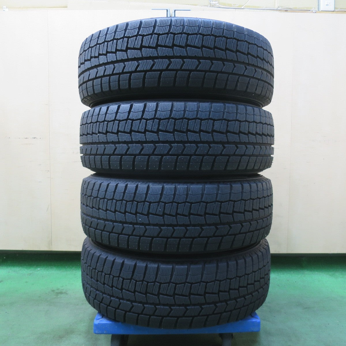 バリ溝!23年!ほぼ10分★スタッドレス 195/65R15 ダンロップ ウインターマックス WM02 G.Speed Gスピード 15インチ PCD114.3/5H★6012804イス