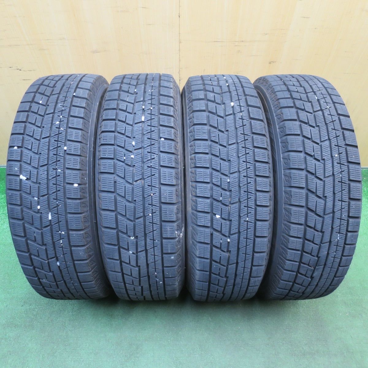 バリ溝!23年!キレイ!9.5分★スタッドレス 195/65R16 ヨコハマ アイスガード iG60 VELVA SPORTZ ヴェルヴァ 16インチ PCD100/4H★6042105NJス