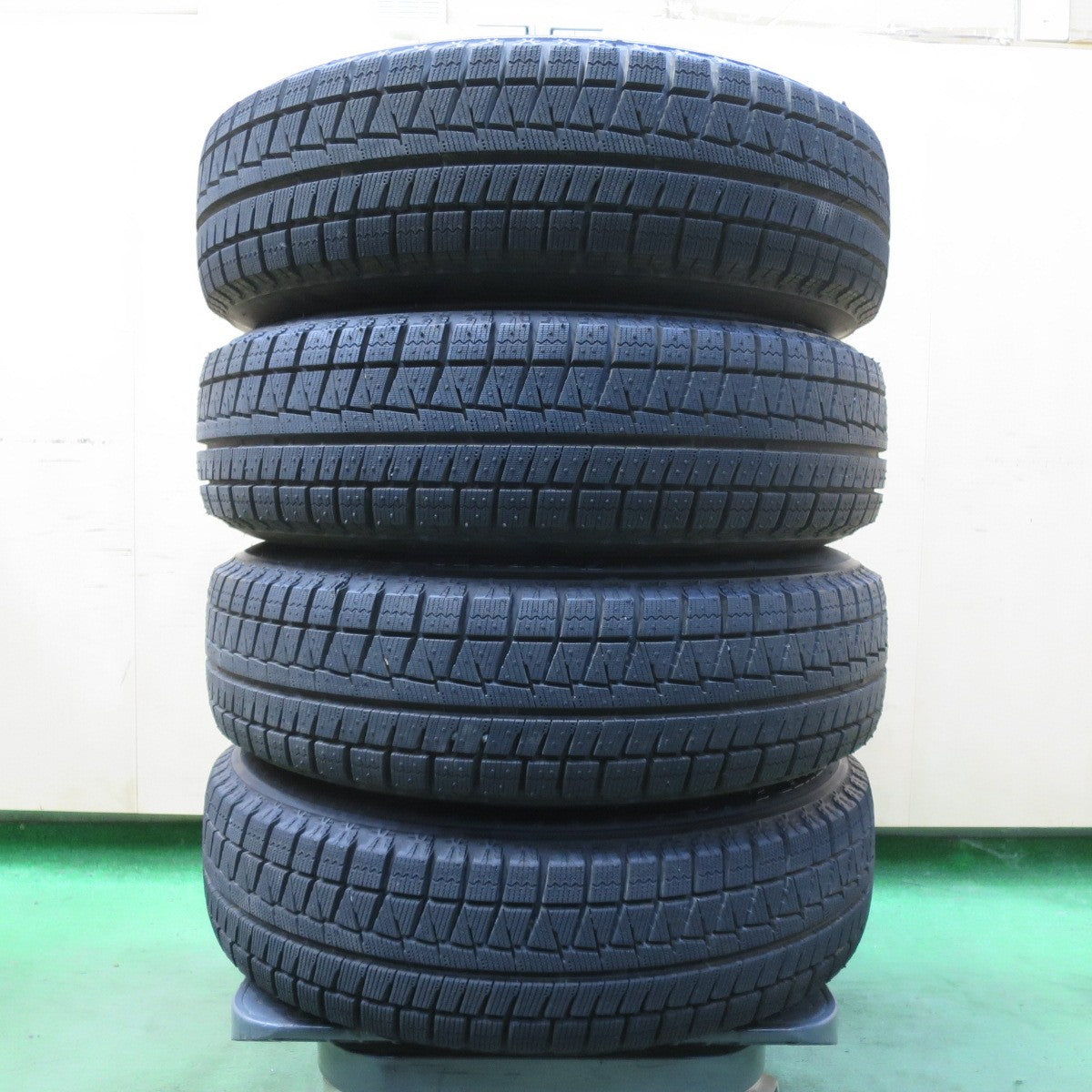 バリ溝!23年!キレイ!ほぼ10分★スタッドレス 165/70R14 ブリヂストン アイスパートナー2 Euro-S Stream MiD マルカ 14インチ PCD100/4H★5101410イス