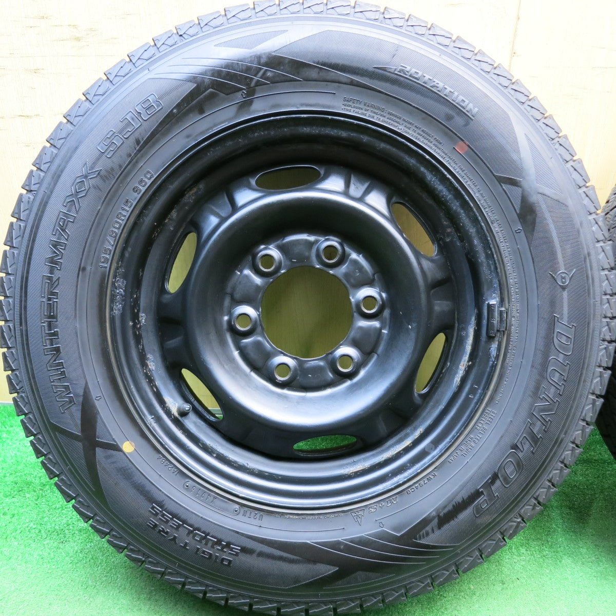 バリ溝!9分★日産 キャラバン 純正 スチール 195/80R15 スタッドレス ダンロップ ウインターマックス SJ8 15インチ PCD139.7/6H★5062204HAス