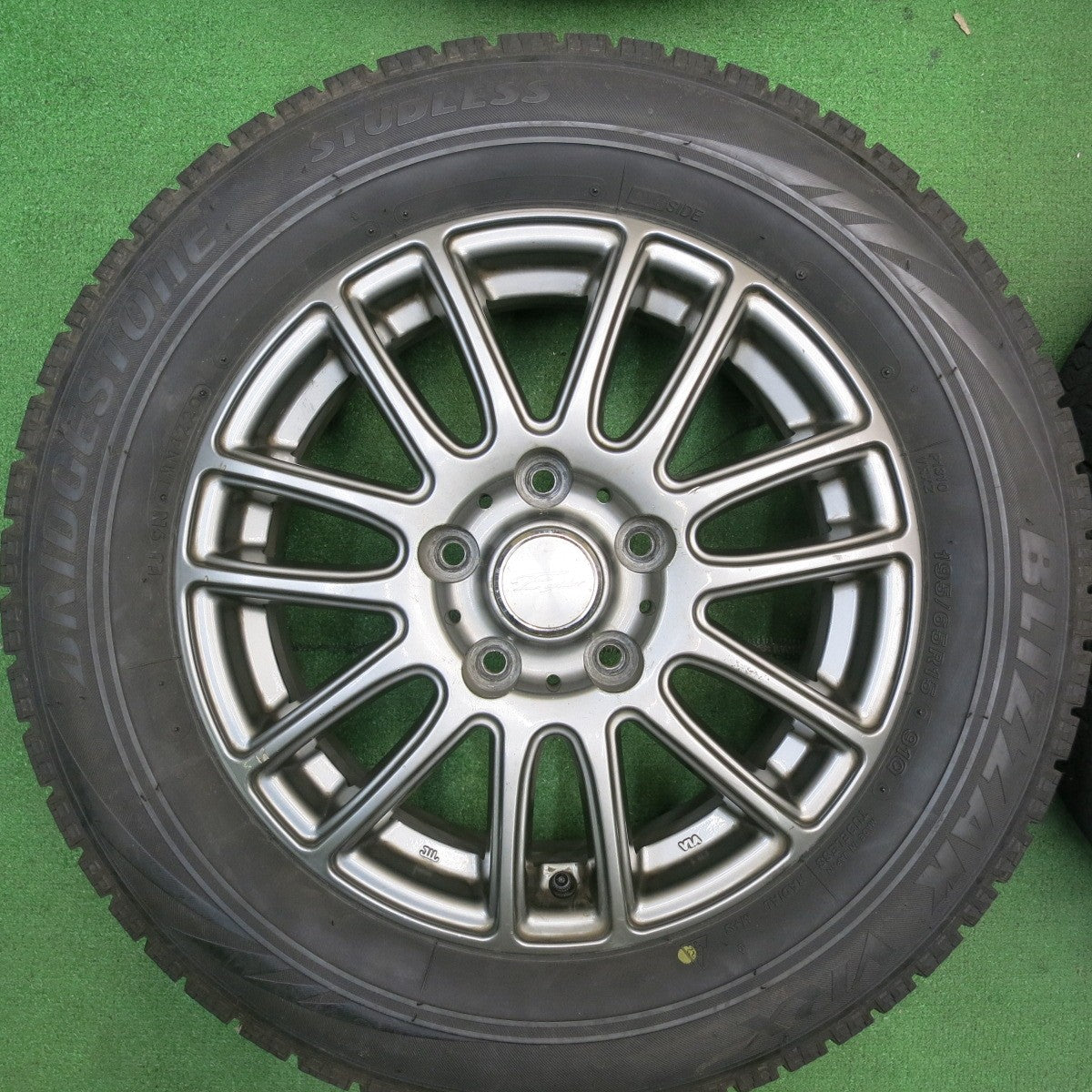 バリ溝!9分★スタッドレス 195/65R15 ブリヂストン ブリザック VRX E spider TOPRUN 15インチ PCD114.3/5H★5052007TNス