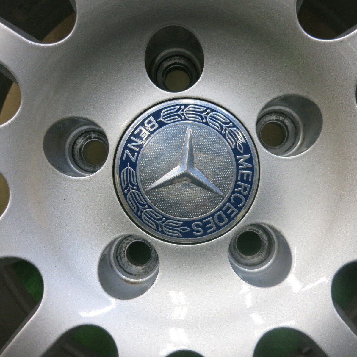 バリ溝!22年!キレイ!9.5分★ベンツ 等 IRVINE F01 225/50R17 スタッドレス トーヨー オブザーブ ガリット GIZ IRVINE F01 アーヴィン 17インチ PCD112/5H★5092602SKス