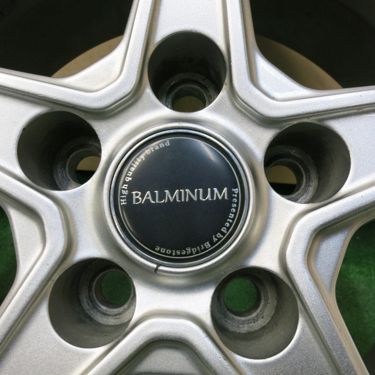 キレイ★BALMINUM バルミナ 16インチ ホイール 16×6.5J PCD114.3/5H★5032506SYホ