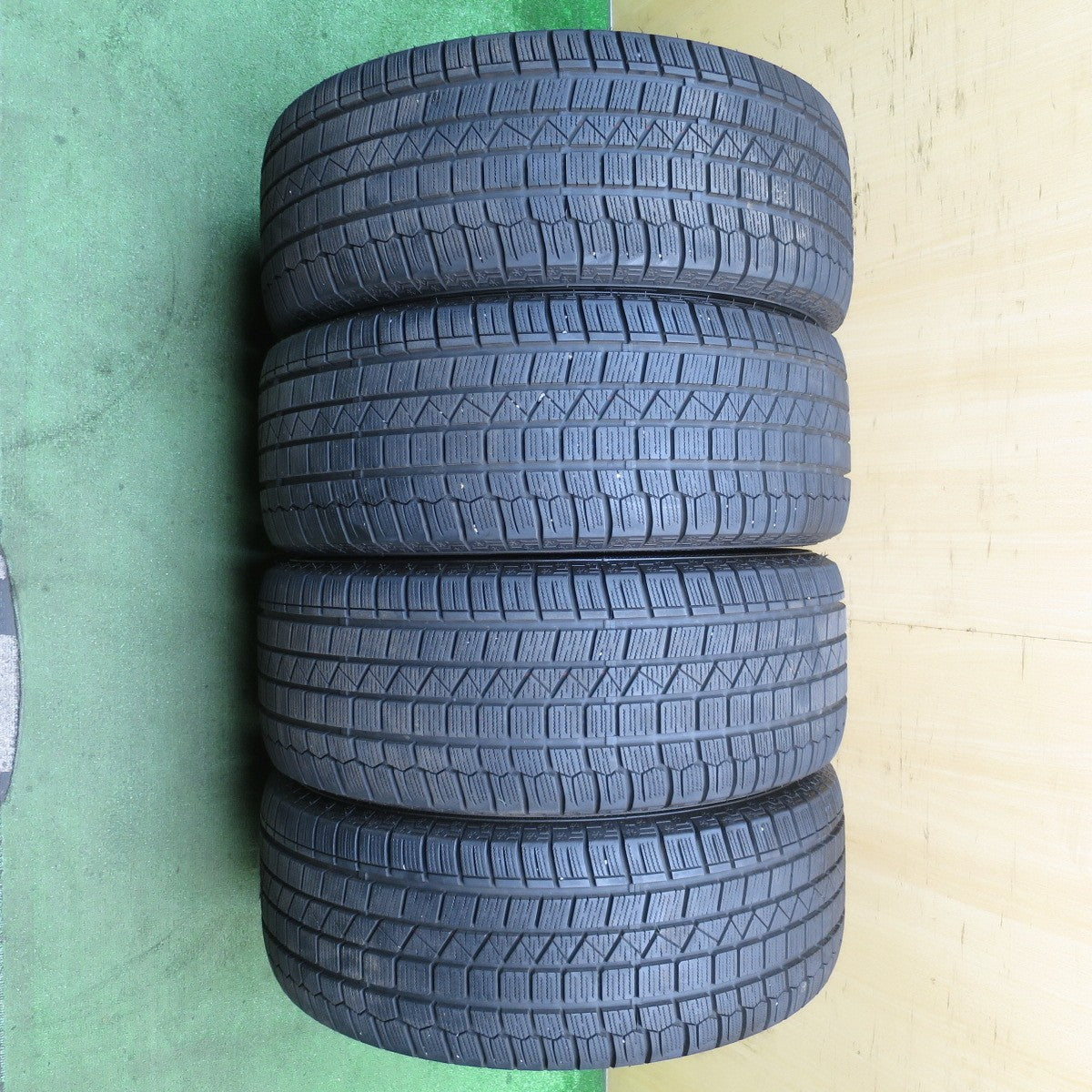 バリ溝!22年!キレイ!9.5分★トヨタ 20系 アルファード ヴェルファイア 純正 235/50R18 スタッドレス ケンダ KR36 アイステック ネオ 18インチ PCD114.3/5H★5070801NJス