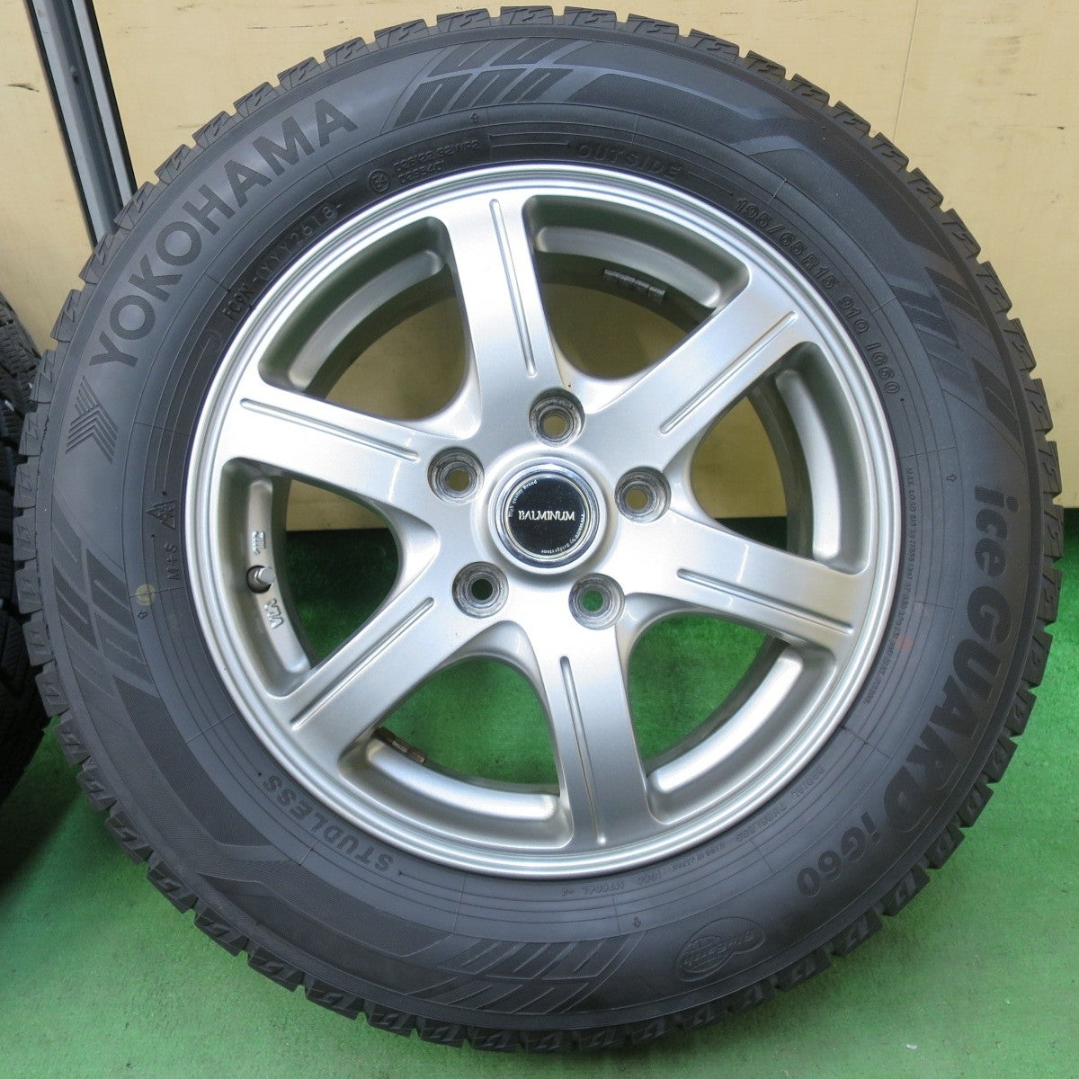 バリ溝!キレイ!9分★スタッドレス 195/65R15 ヨコハマ アイスガード iG60 BALMINUM バルミナ 15インチ PCD114.3/5H★5022606イス