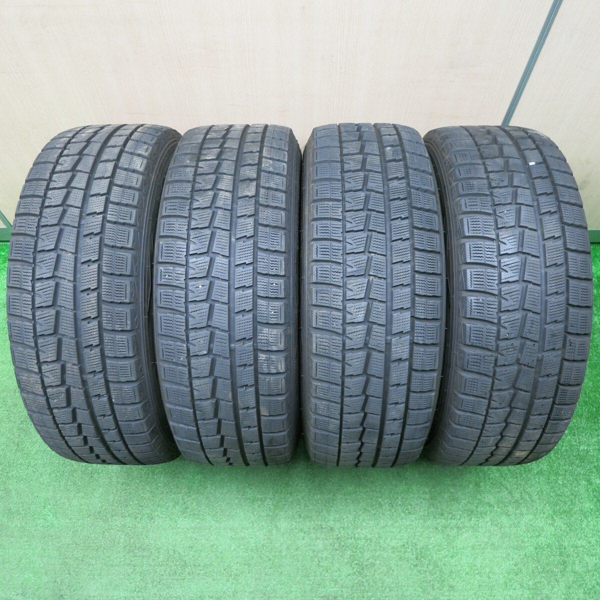 キレイ★スタッドレス 215/60R16 ダンロップ ウインターマックス WM01 MANARAY SPORT マナレイ 16インチ PCD114.3/5H★4121405NJス
