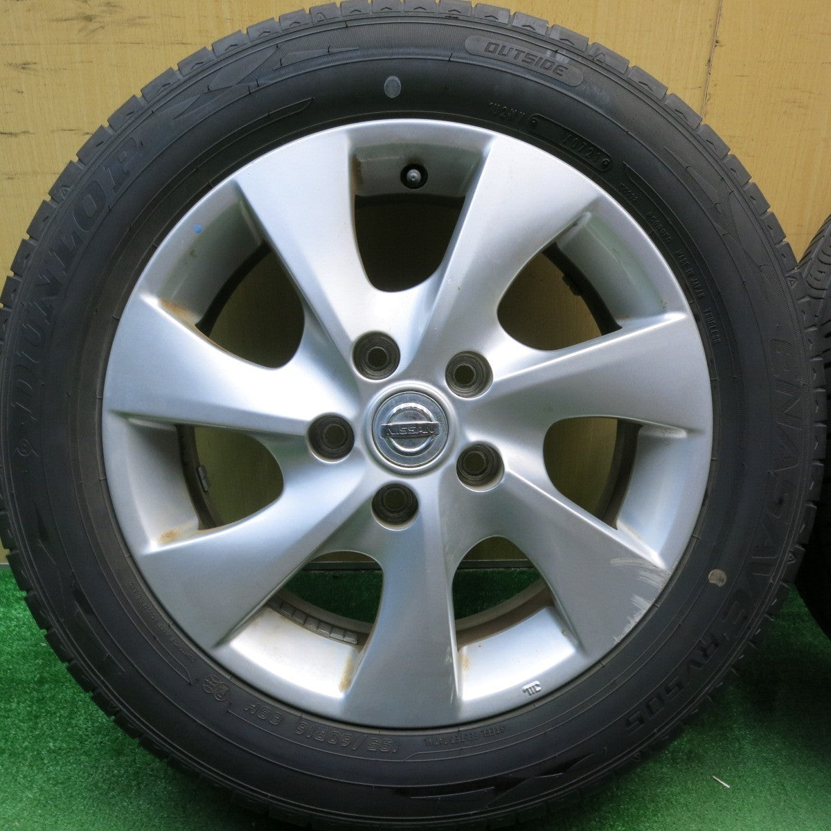 バリ溝!21年!9.5分★日産 C26 セレナ 純正 195/60R16 ダンロップ エナセーブ RV505 16インチ PCD114.3/5H★5042710HAノ