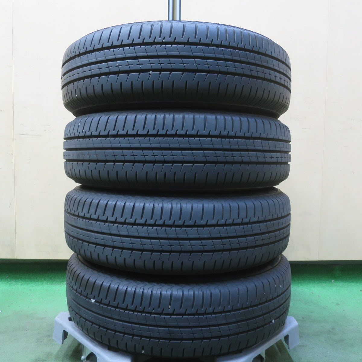 4本価格!25年◎165/70R14 ブリヂストン エコピア NH200C スチール ホイール ホイール キャップ 付き 14インチ PCD100/4H◎6081902イノ