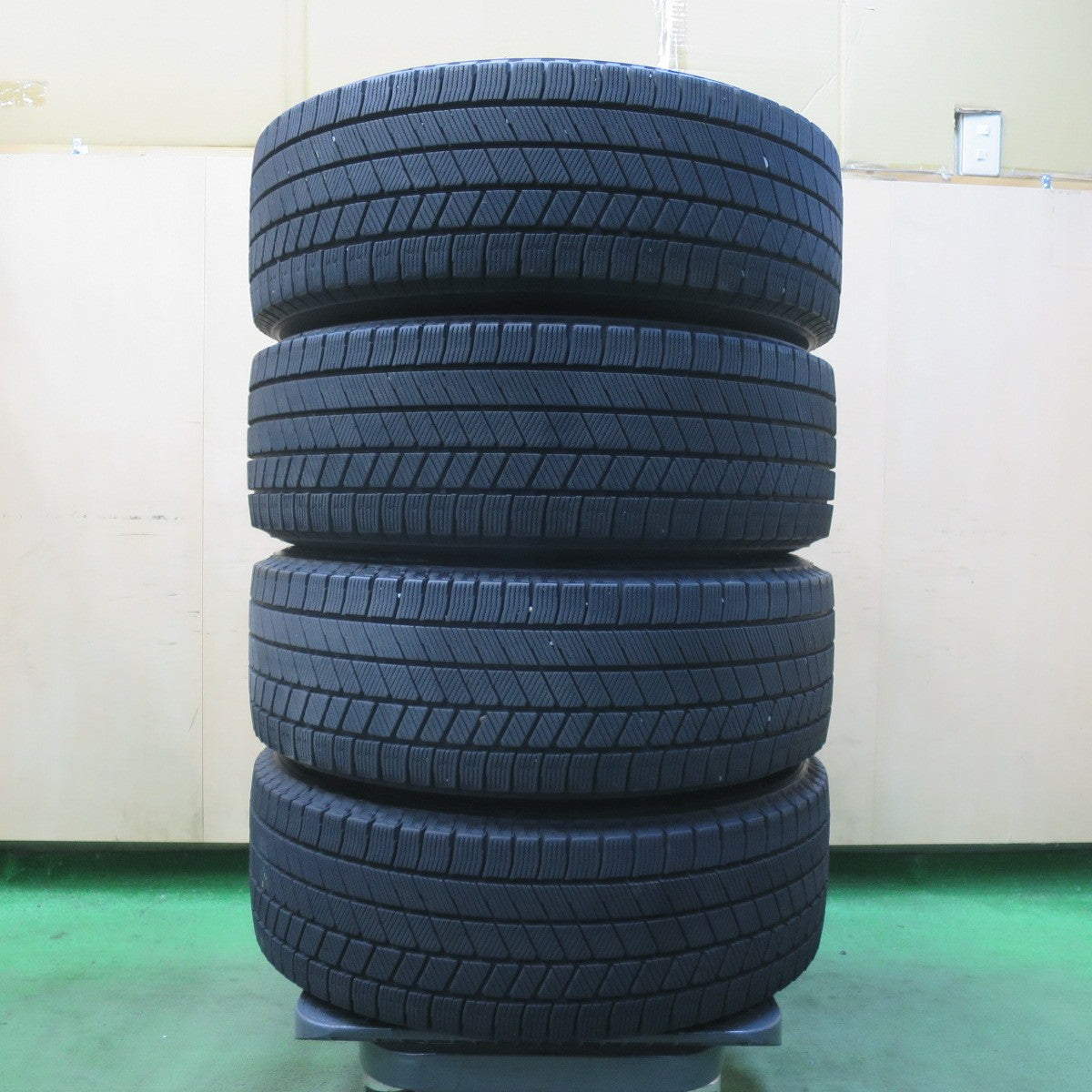 バリ溝!21年!キレイ!9分★スタッドレス 205/60R16 ブリヂストン ブリザック VRX3 SCHNEIDER MiD シュナイダー 16インチ PCD114.3/5H★5122903イス