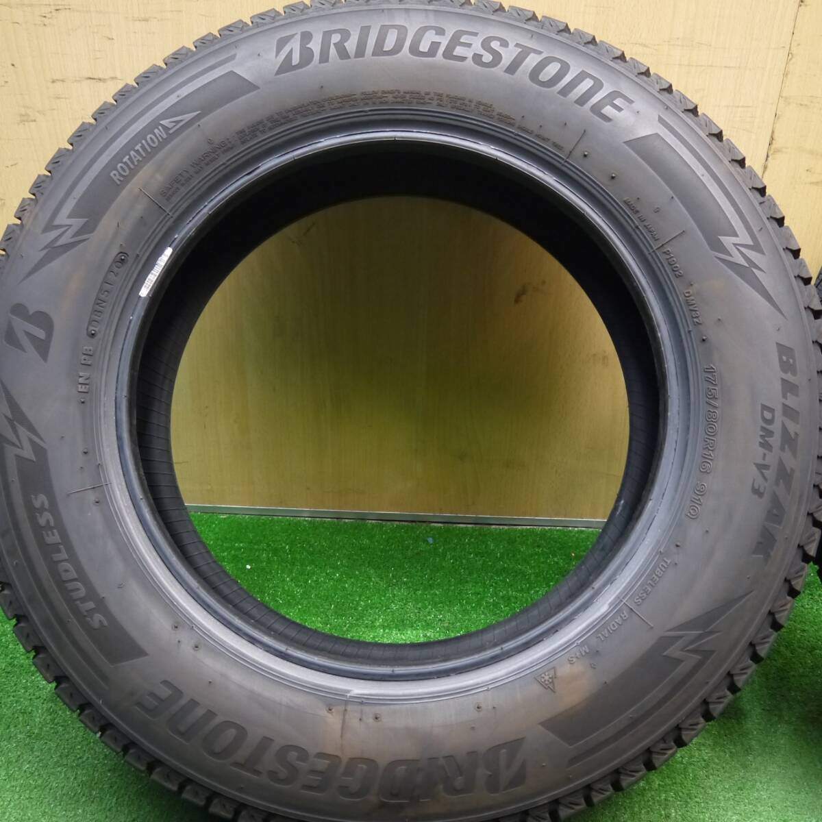 バリ溝!8.5分★ジムニー 等 175/80R16 スタッドレス ブリヂストン ブリザック DM-V3 タイヤ 16インチ★5032107Hスタ