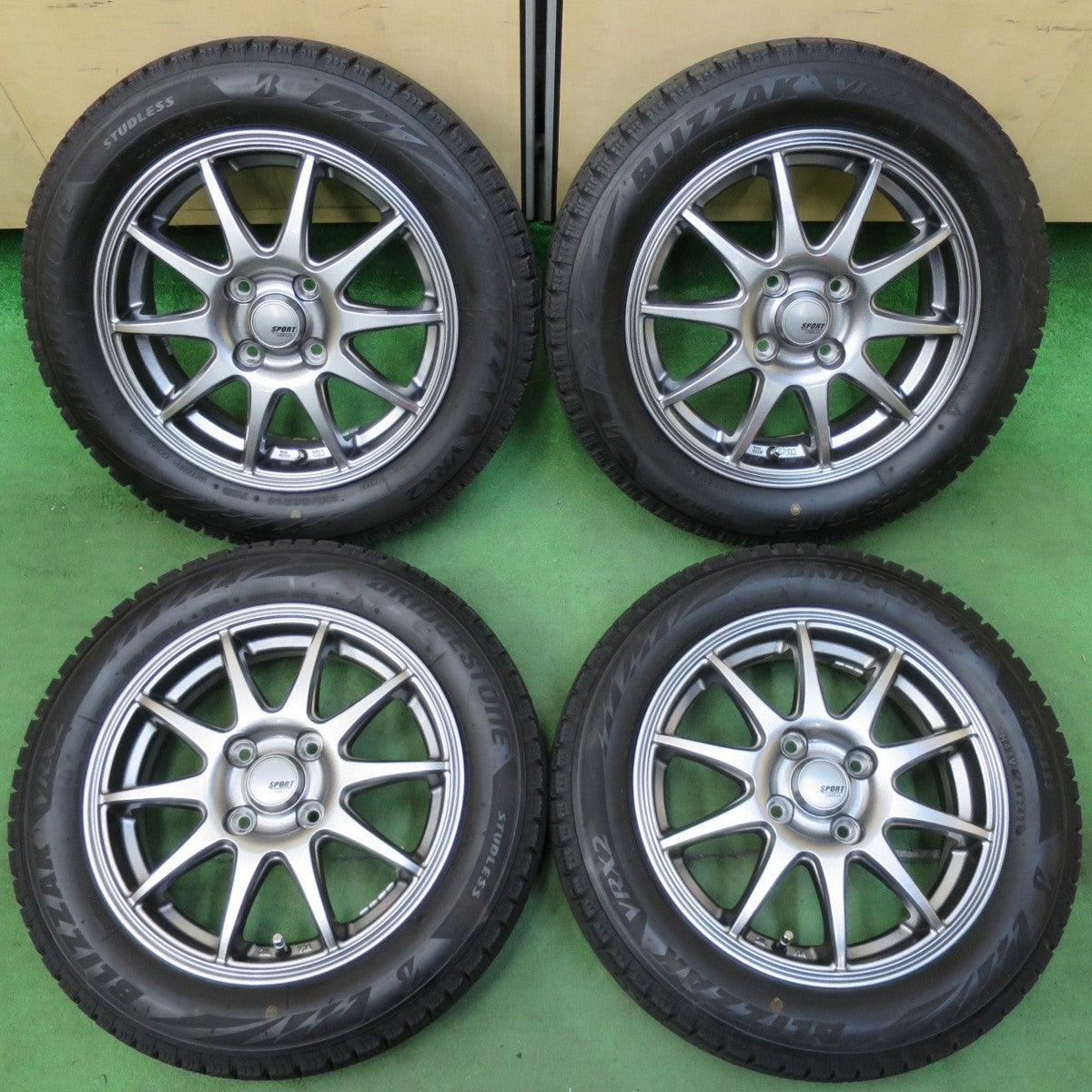 バリ溝!21年!キレイ!9.5分★スタッドレス 155/65R14 ブリヂストン ブリザック VRX2 SPORT ABELIA スポルト アベリア 14インチ PCD100/4H★5010605イス