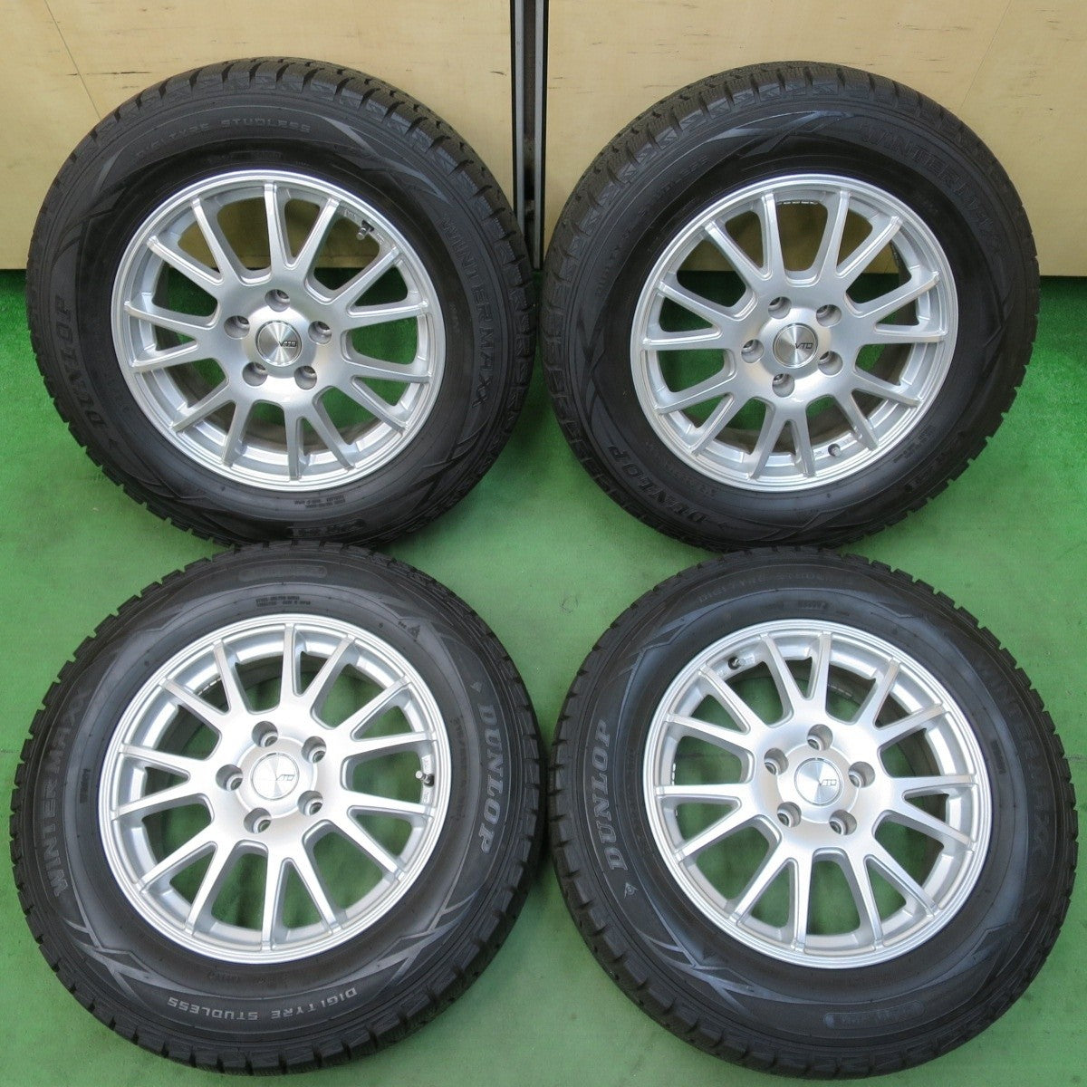 rf　ダンロップ　Q5 中古　残り溝3ミリほど サーキット3時間 rf ダンロップ Q5 中古 残り溝3ミリほど サーキット3時間 DUNLOP