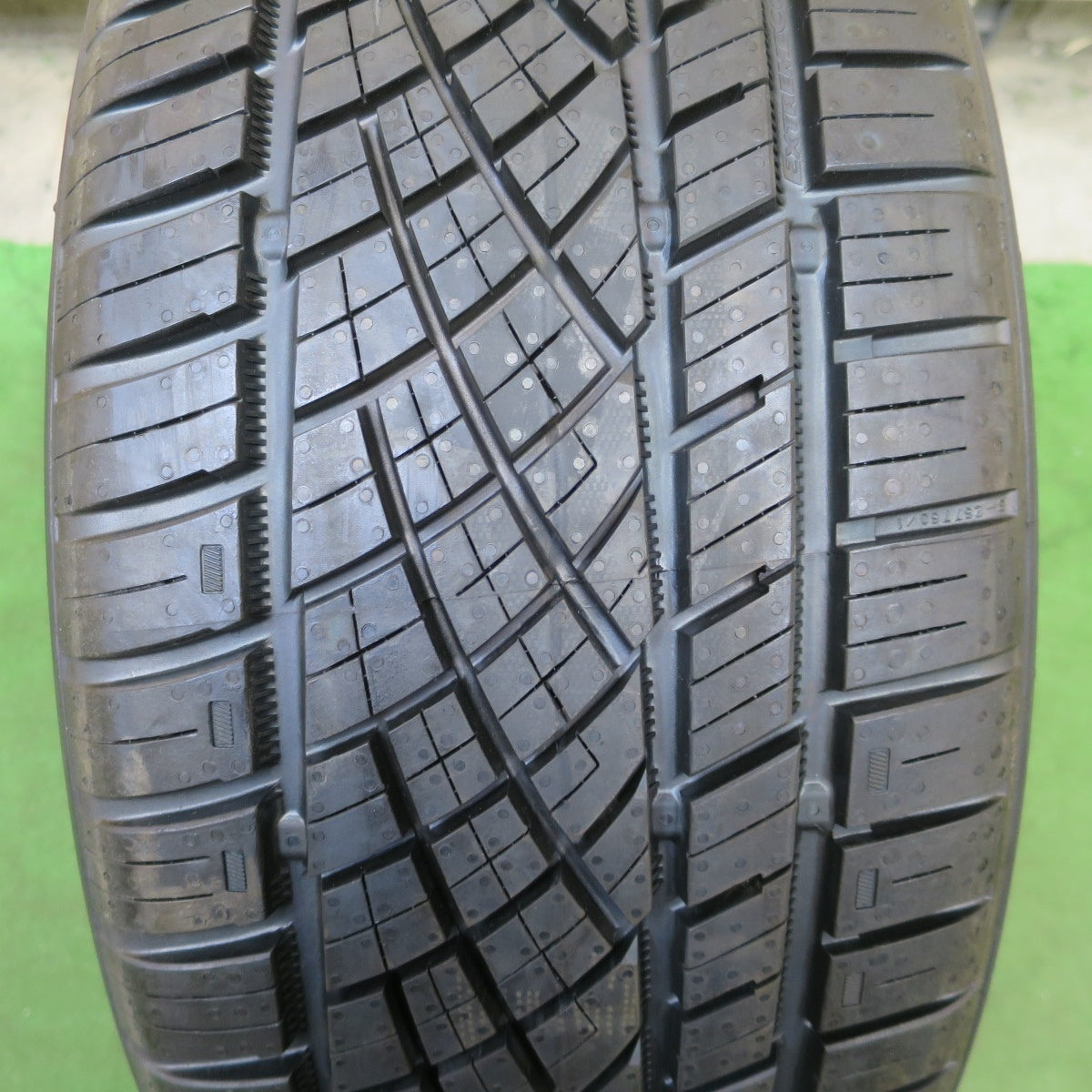 未使用!1本★225/40R18 コンチネンタル エクストリームコンタクト DWS06 プラス タイヤ 18インチ ワーゲン ゴルフ アウディ A3 MINI BMW 1シリーズ 等★6033003ナノタ