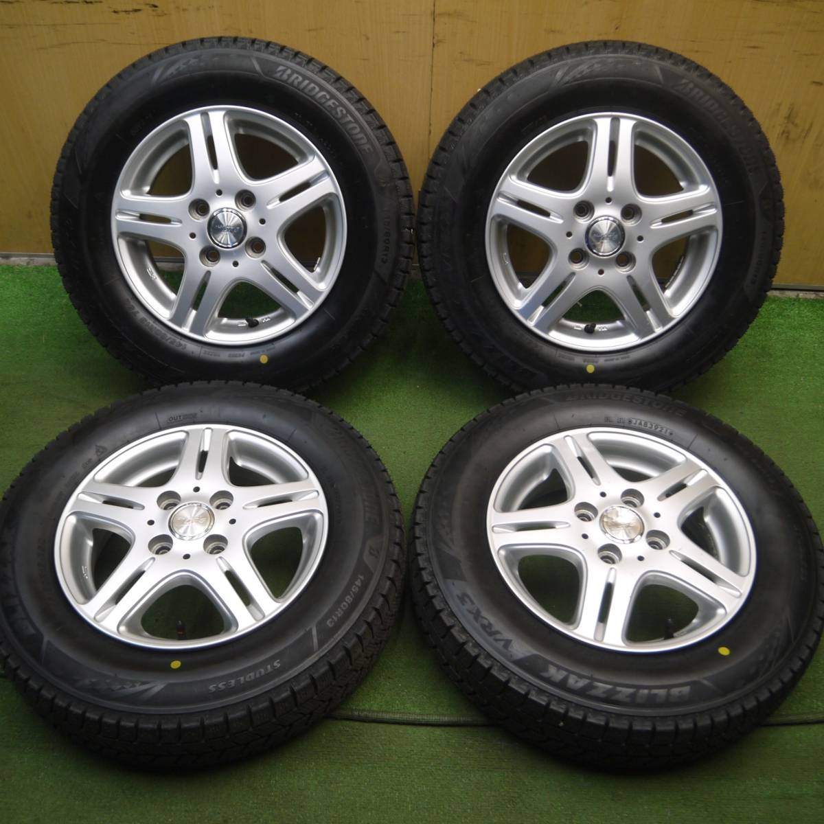 タイヤほぼ未使用!21年★スタッドレス 145/80R13 ブリヂストン ブリザック VRX3 DUFACT DF5 PCD100/4H★4021602Hス